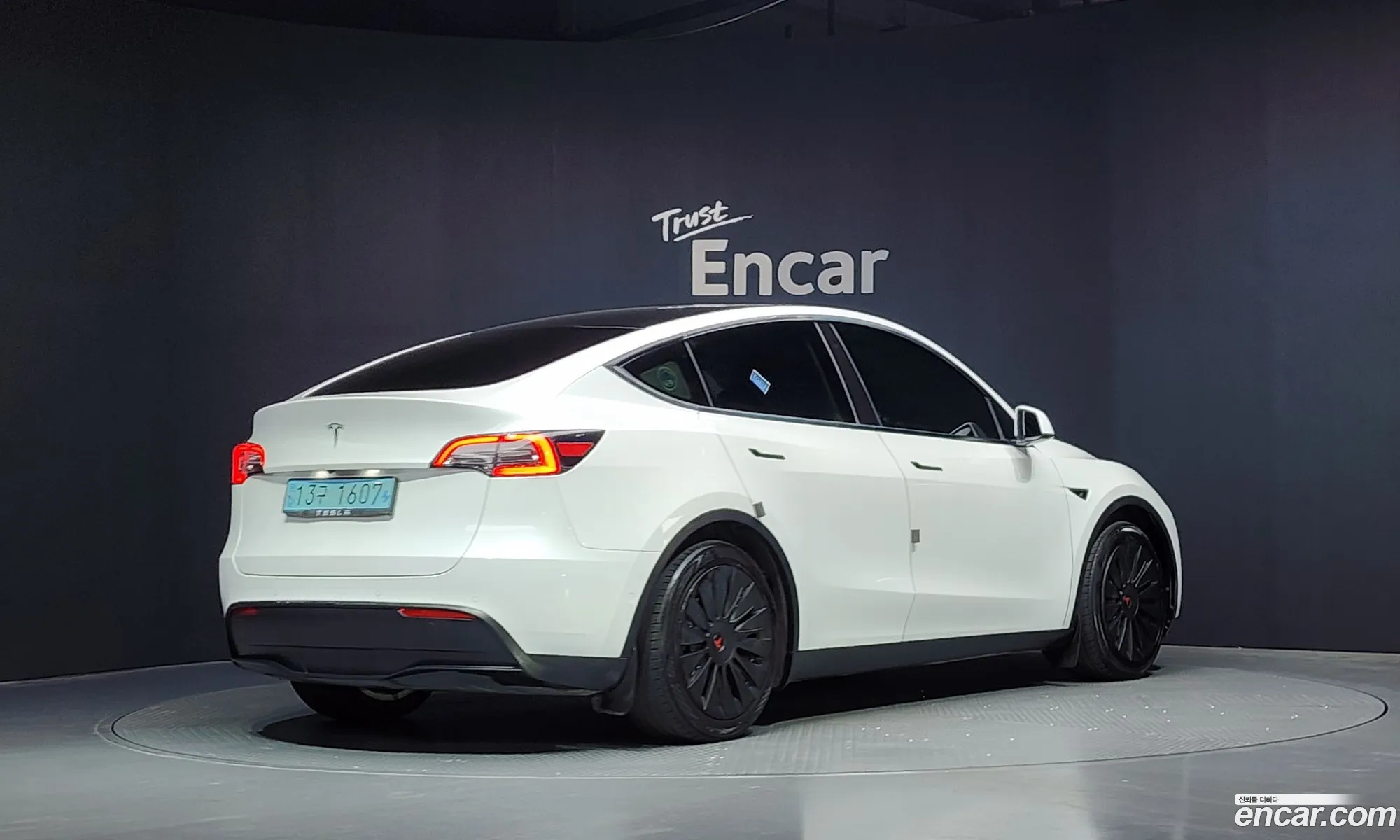 Tesla Model Y 2021 5YJYGDED2MF238036 — 17