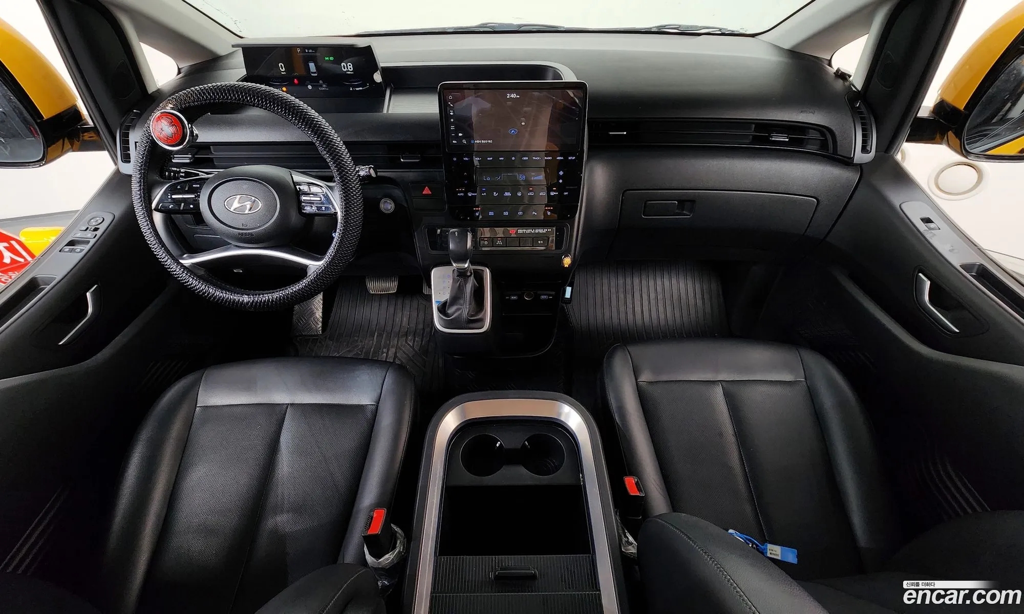 Hyundai Staria 2023 — 2