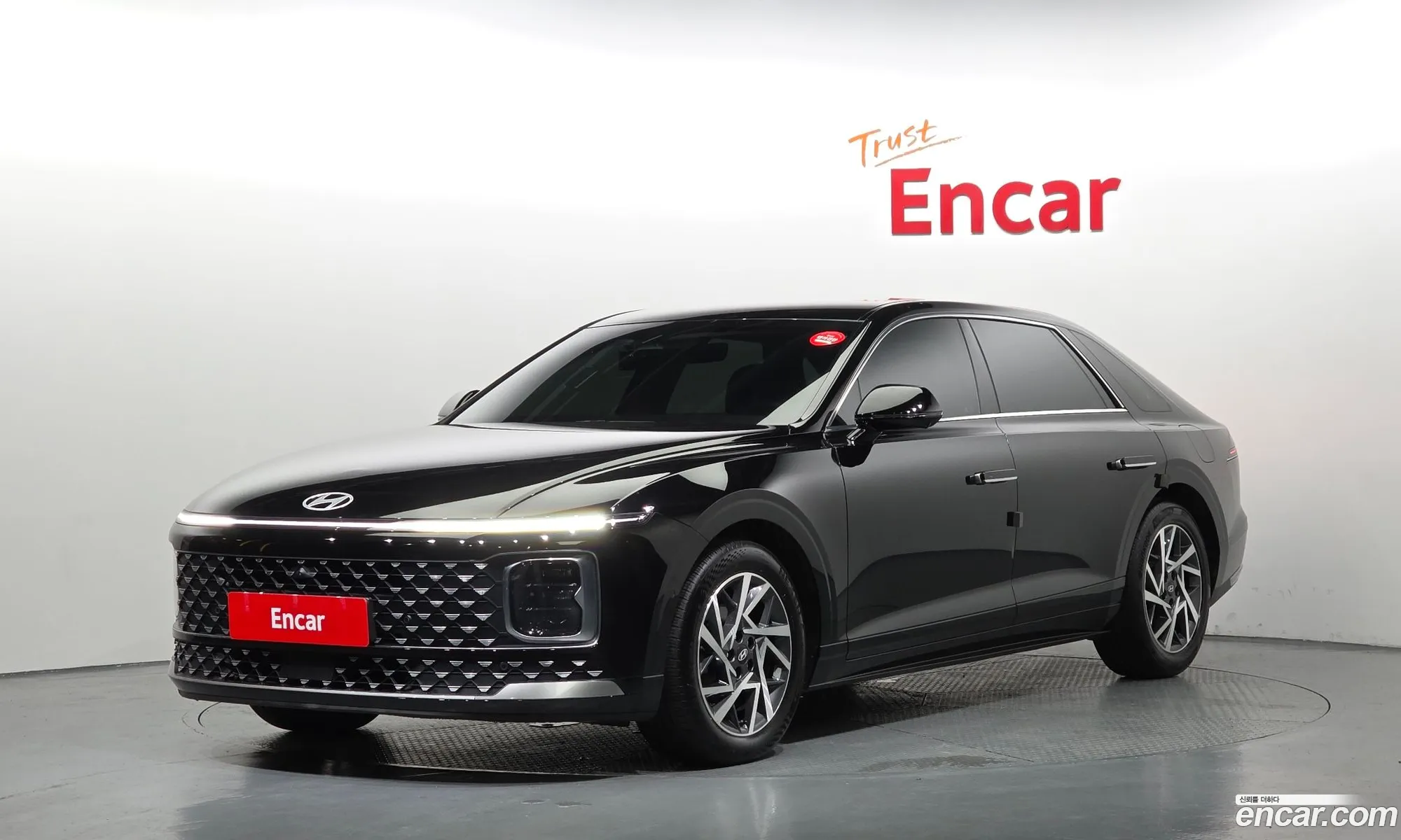 Hyundai Grandeur Hybrid 2023 — 3