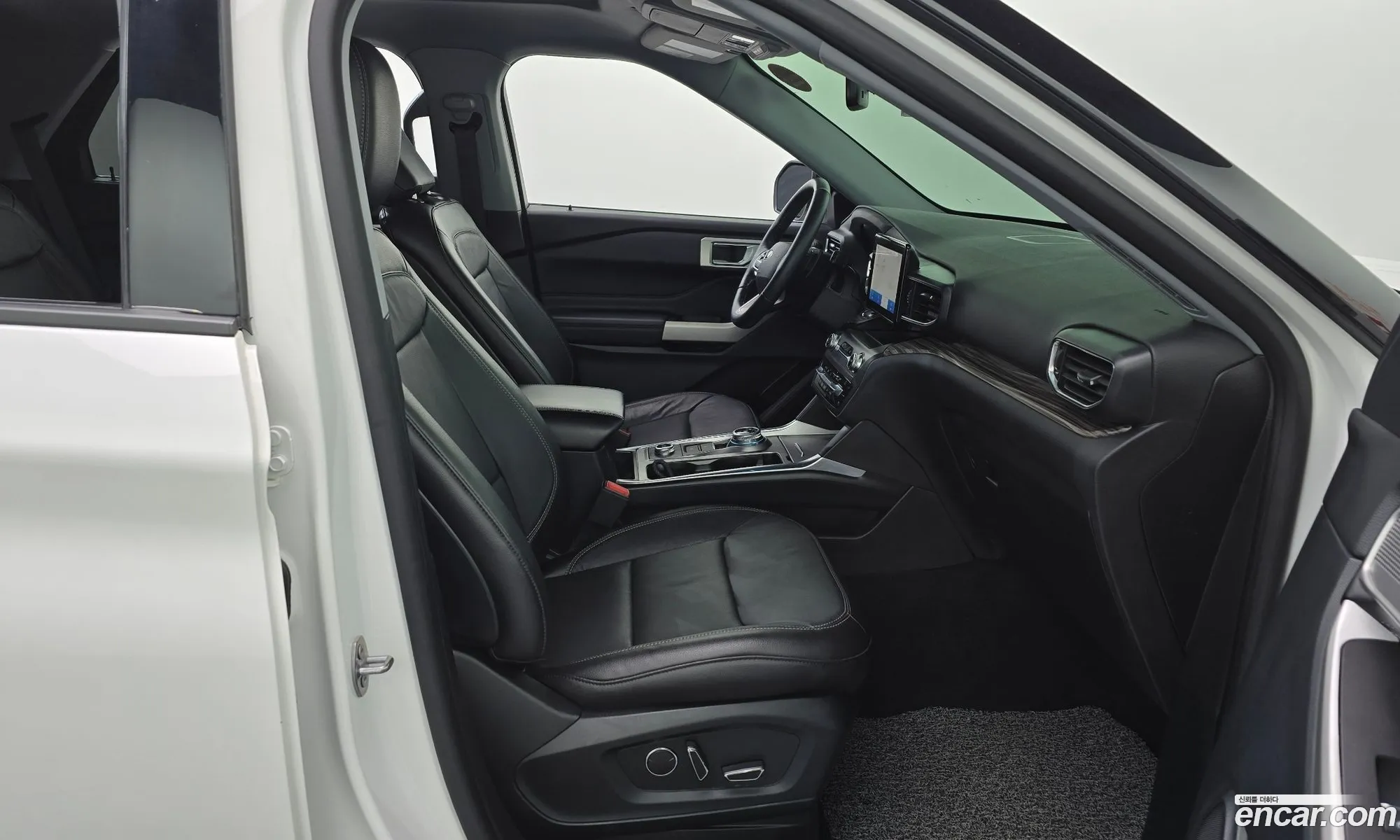 Ford Explorer 6th Gen 2020 1FMSK8FH3LGC70118 — 14