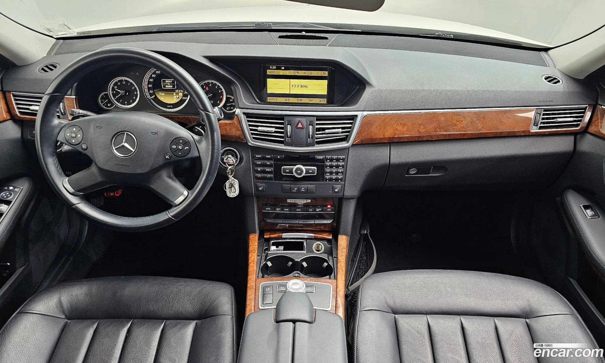 Mercedes-Benz E-Class W212 2012 WDDHF5DB0CA536672 — 11