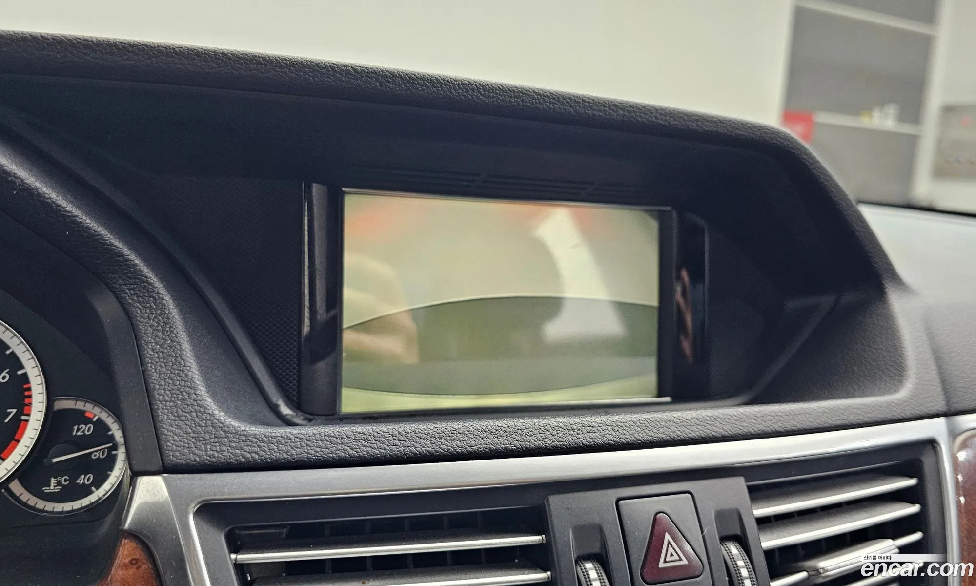Mercedes-Benz E-Class W212 2012 WDDHF5DB0CA536672 — 6