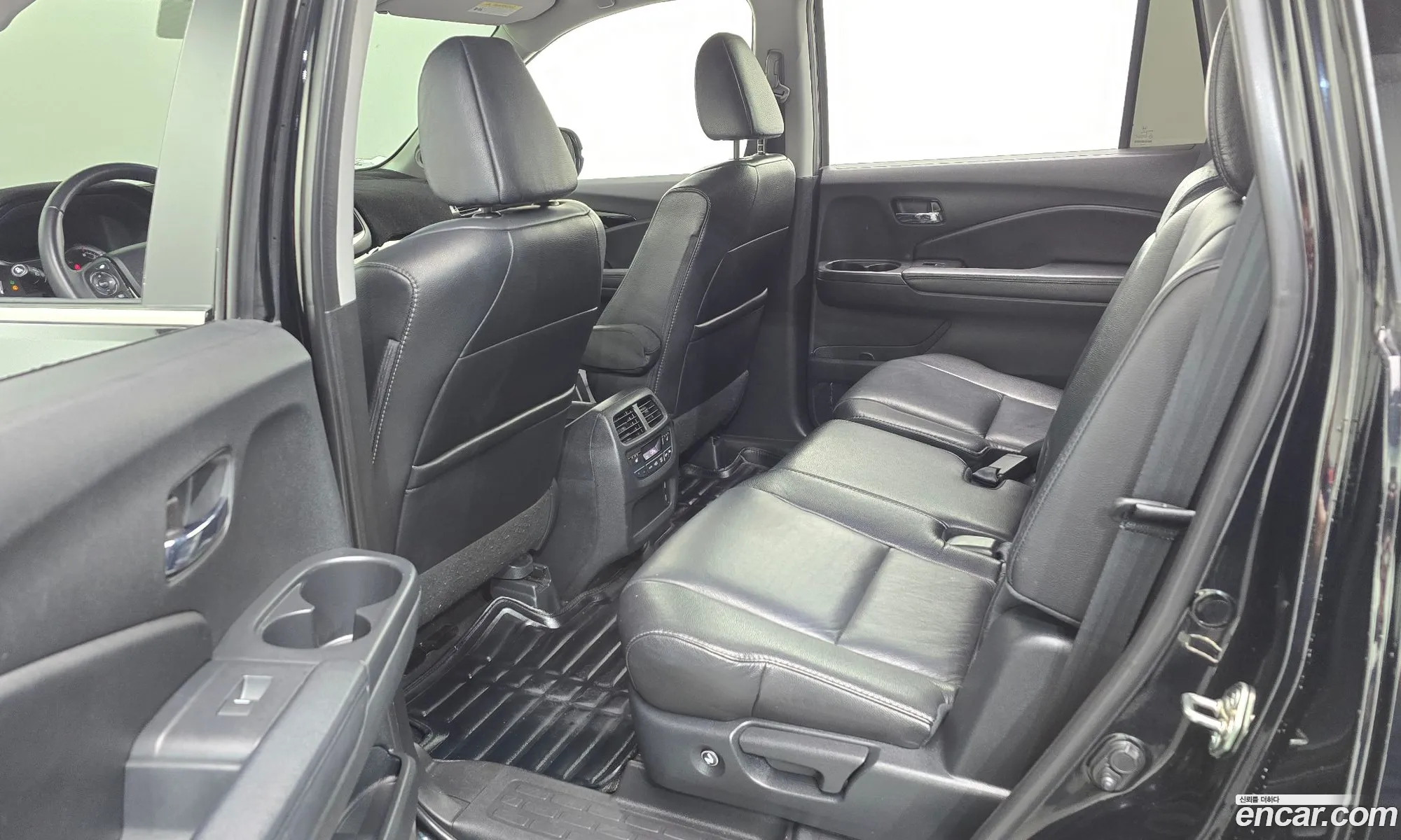 Honda Pilot 2017 5FNYF6850HB200206 — 2
