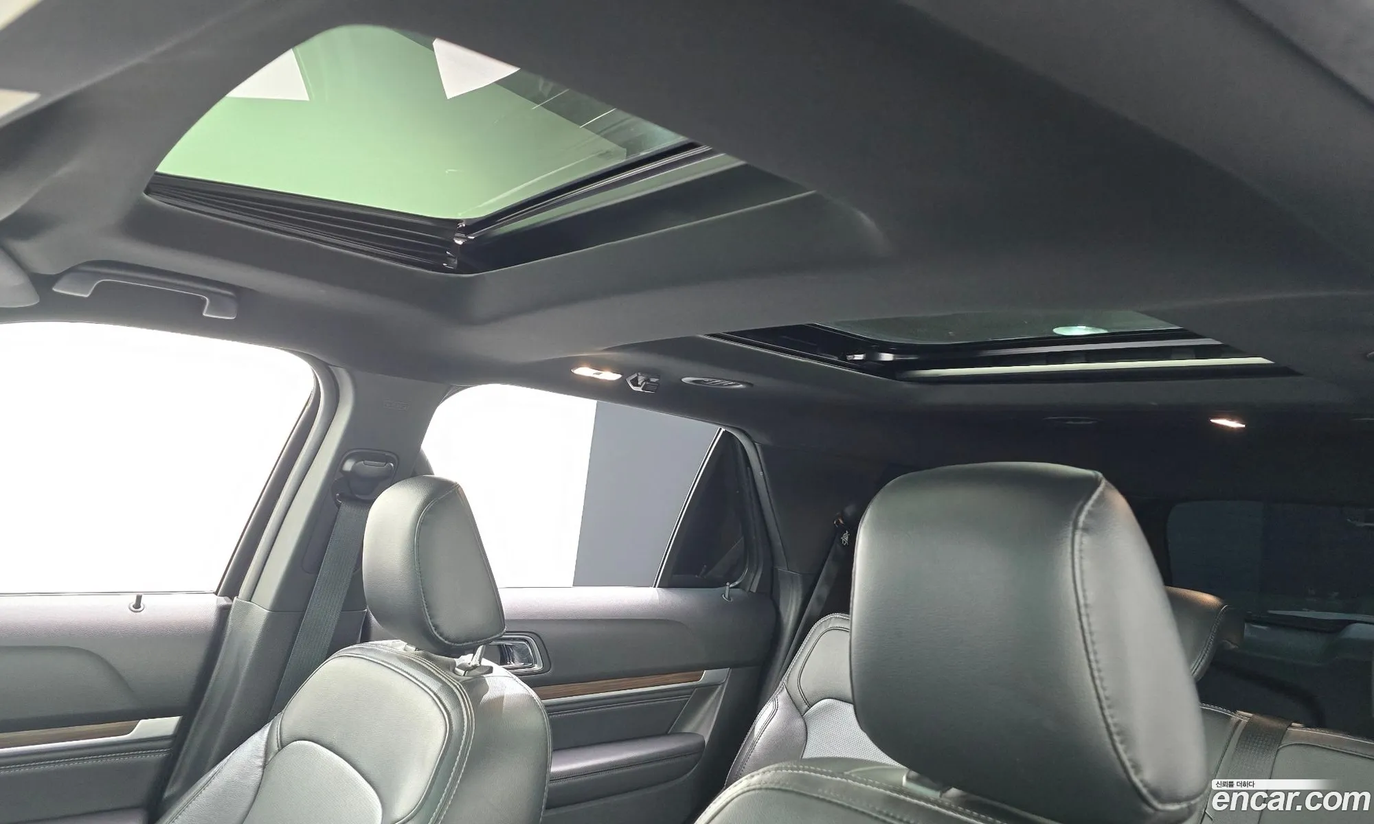 Ford Explorer 2019 1FM5K8FH9KGA48016 — 15