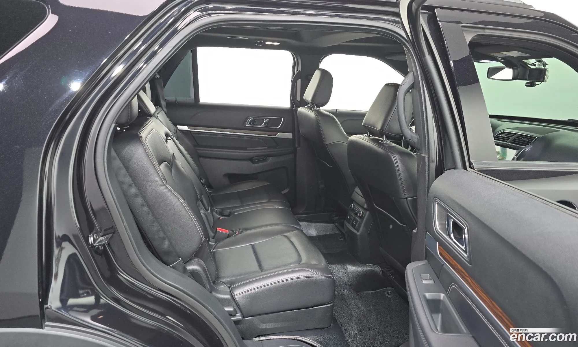 Ford Explorer 2019 1FM5K8FH9KGA48016 — 3