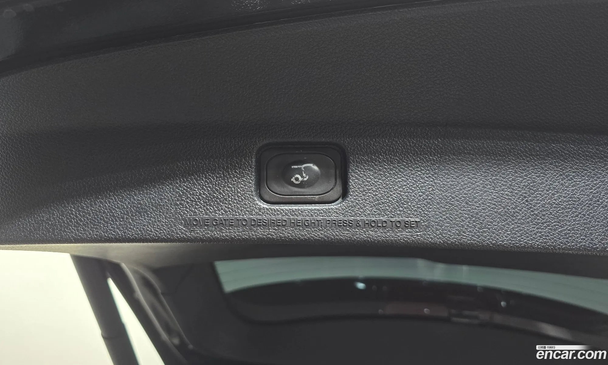 Ford Explorer 2019 1FM5K8FH9KGA48016 — 12