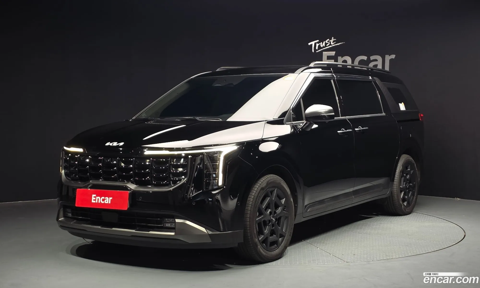 Kia Carnival 2025 — 2