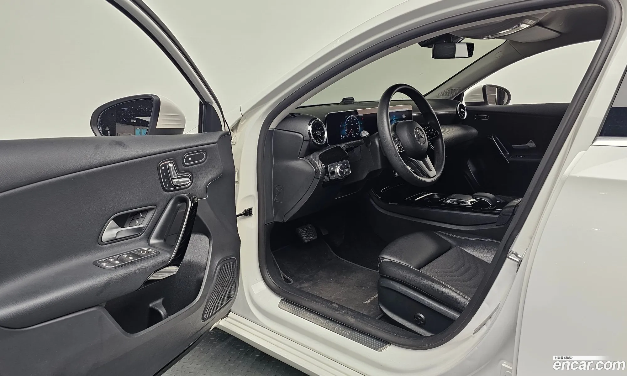 Mercedes-Benz A-Class W177 2019 — 10
