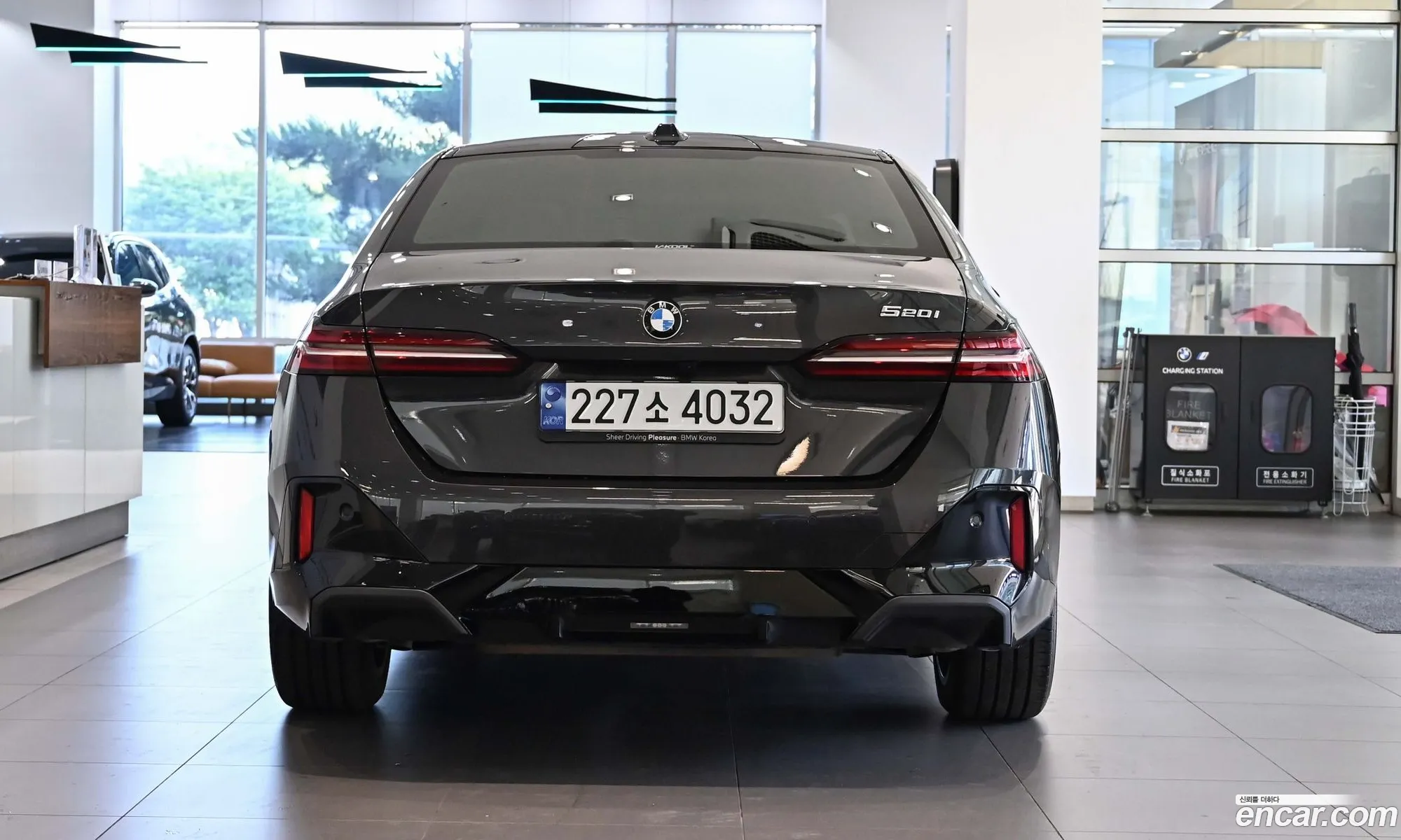BMW 5 Series 2024 — 12