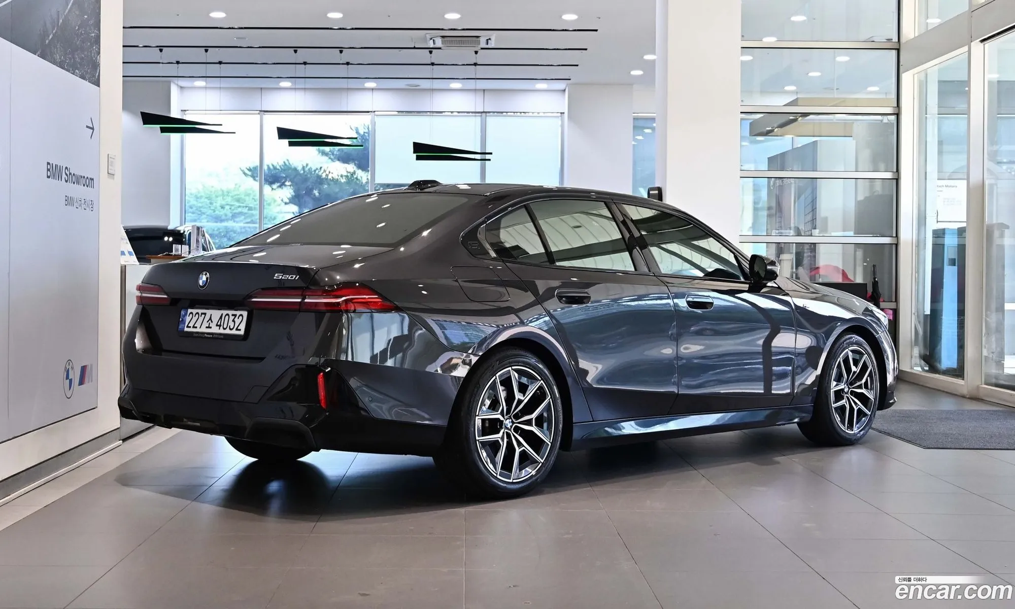 BMW 5 Series 2024 — 15