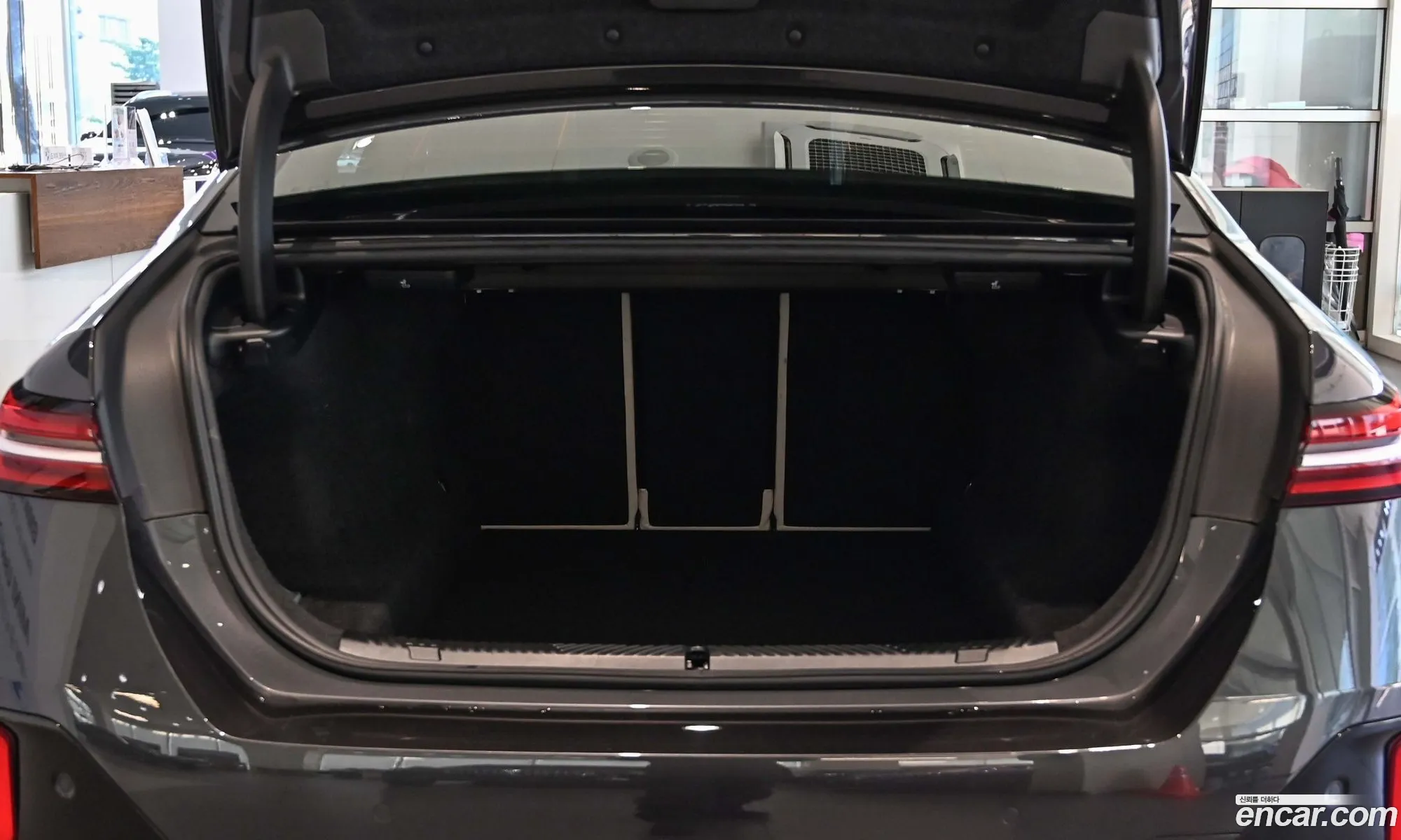 BMW 5 Series 2024 — 8