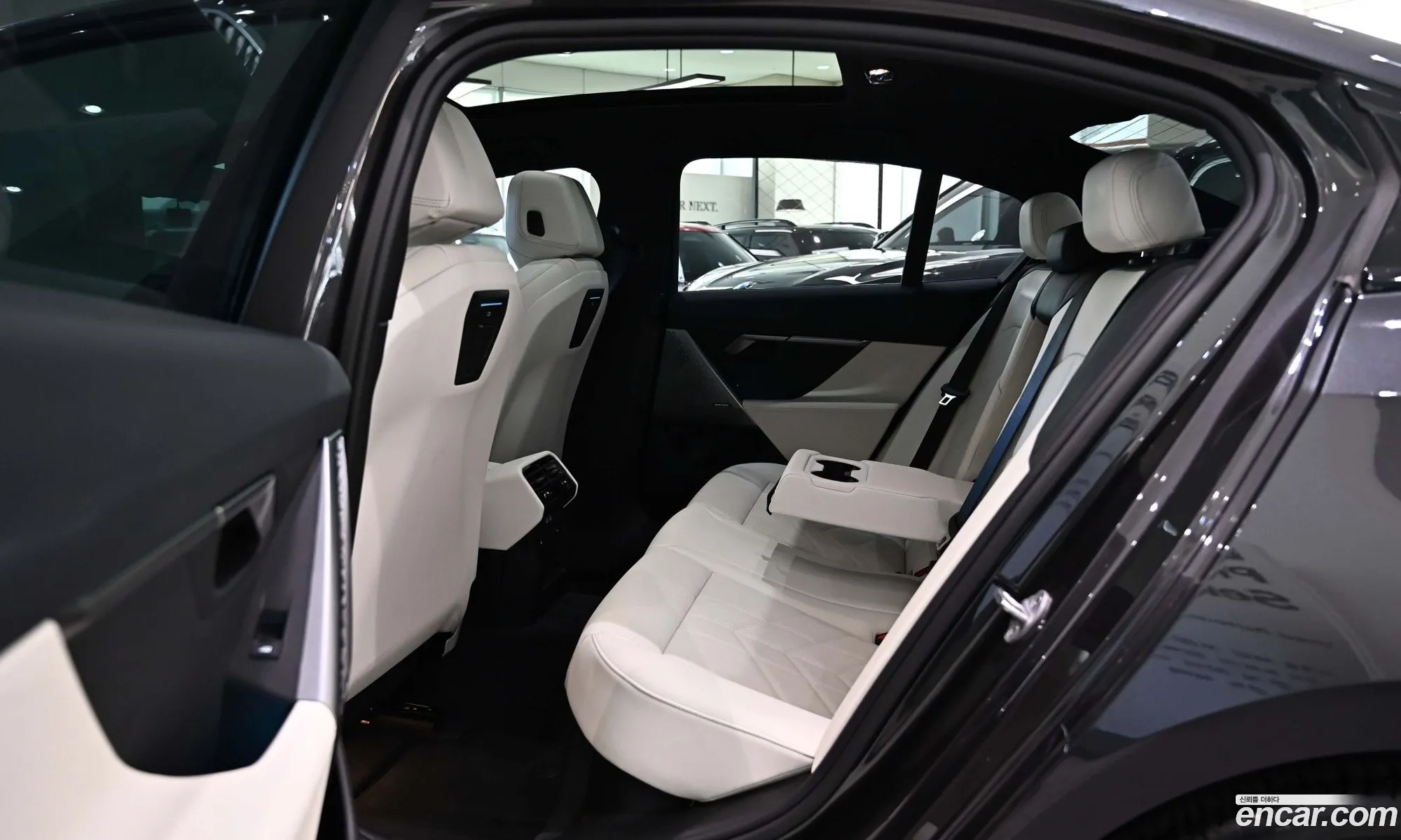 BMW 5 Series 2024 — 9
