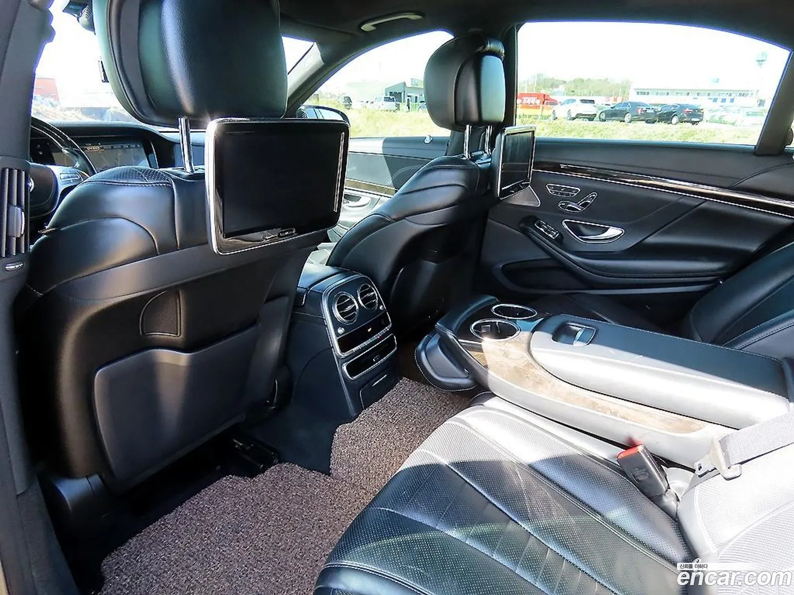 Mercedes-Benz S-Class W222 2015 — 16