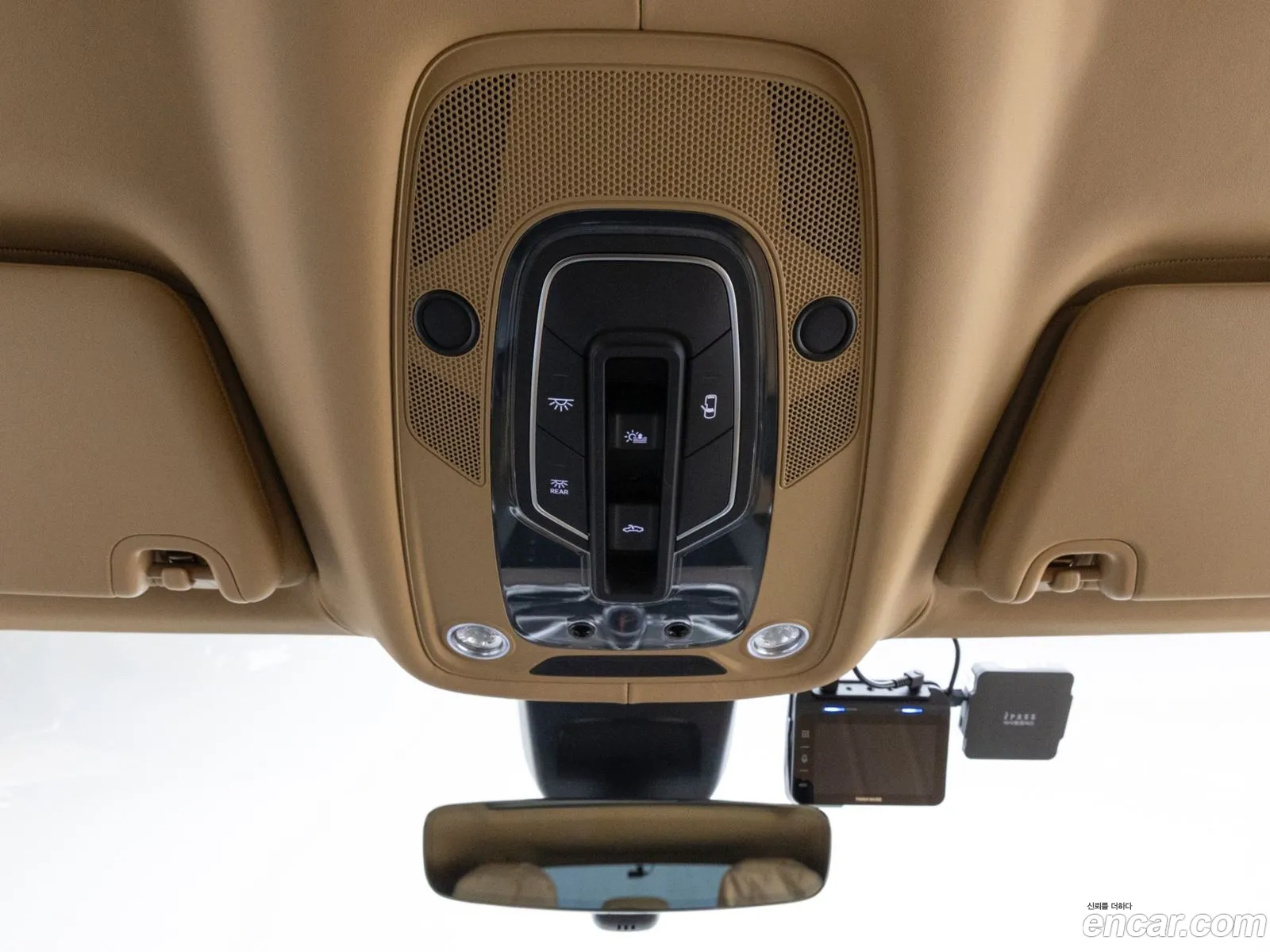 Bentley Bentayga 2025 — 18