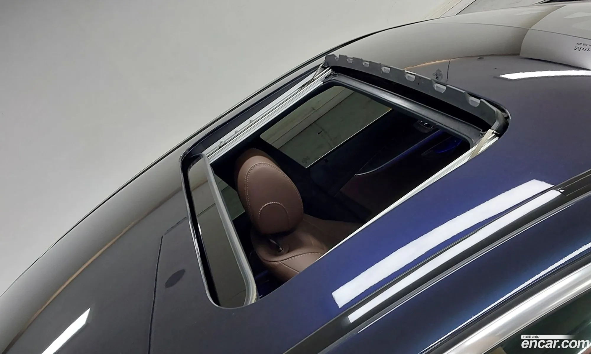 Mercedes-Benz E-Class W213 2022 — 12
