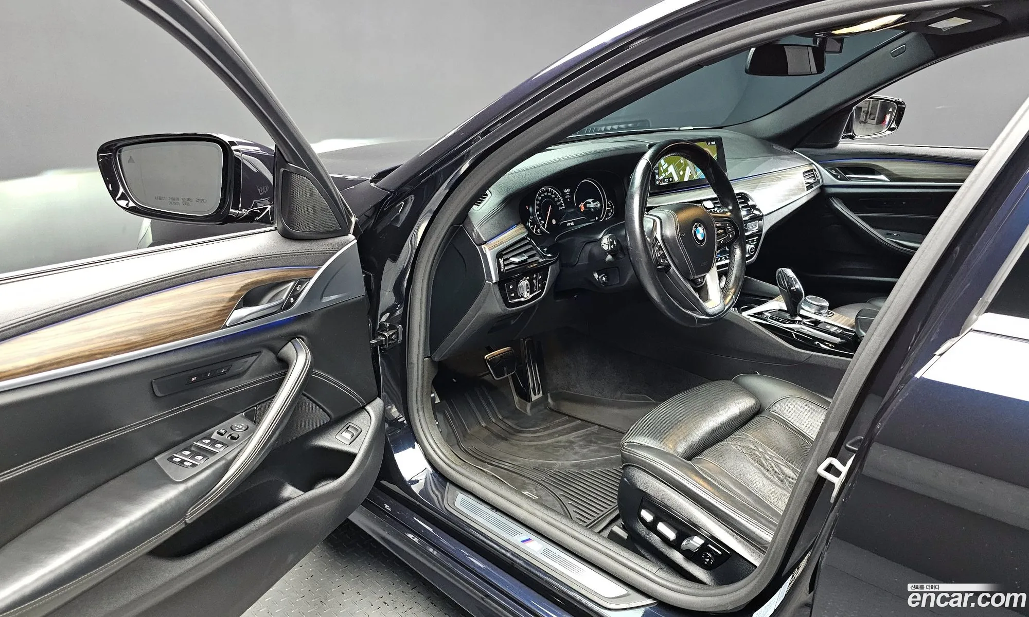 BMW 5 Series 2017 WBAJD910XJWC11216 — 30