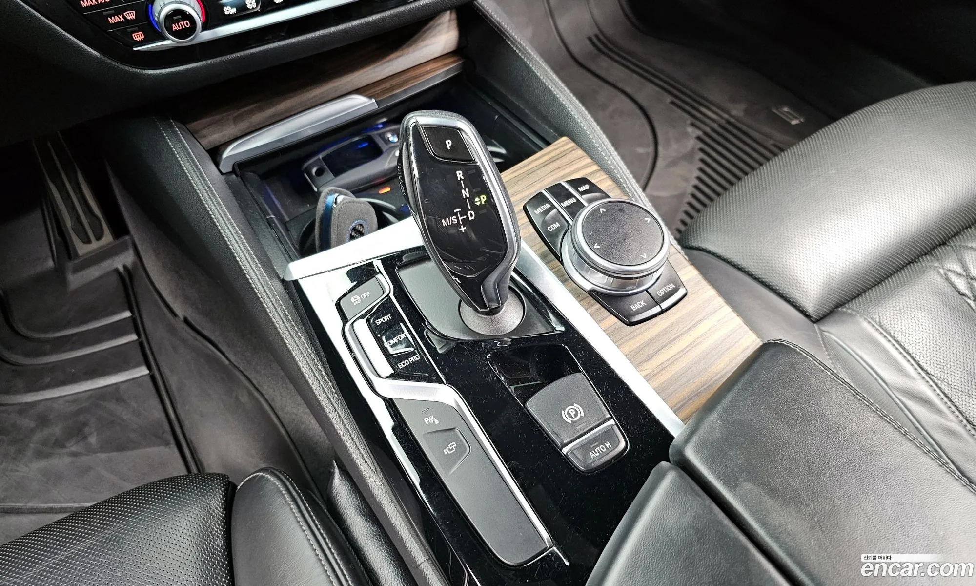 BMW 5 Series 2017 WBAJD910XJWC11216 — 27