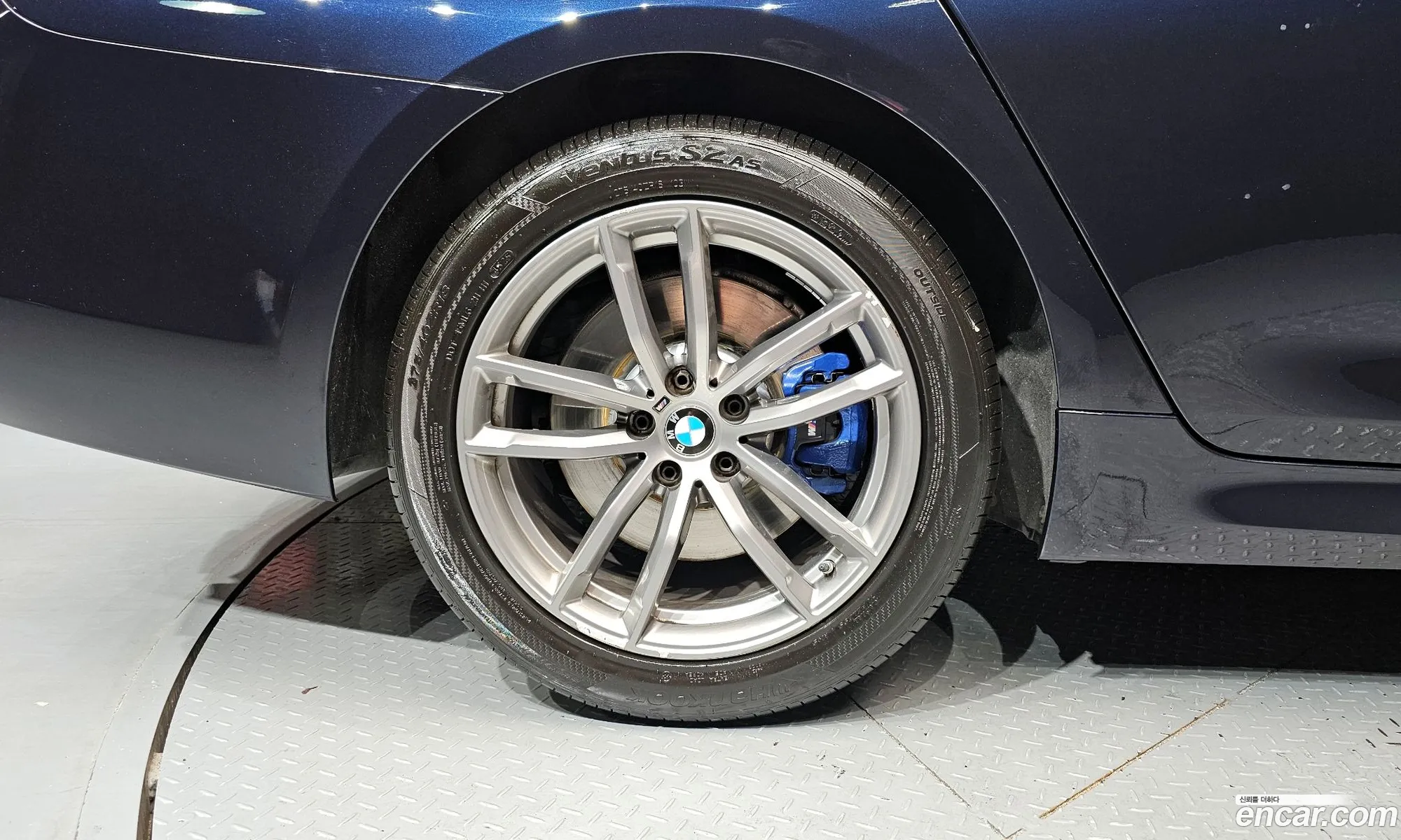 BMW 5 Series 2017 WBAJD910XJWC11216 — 36