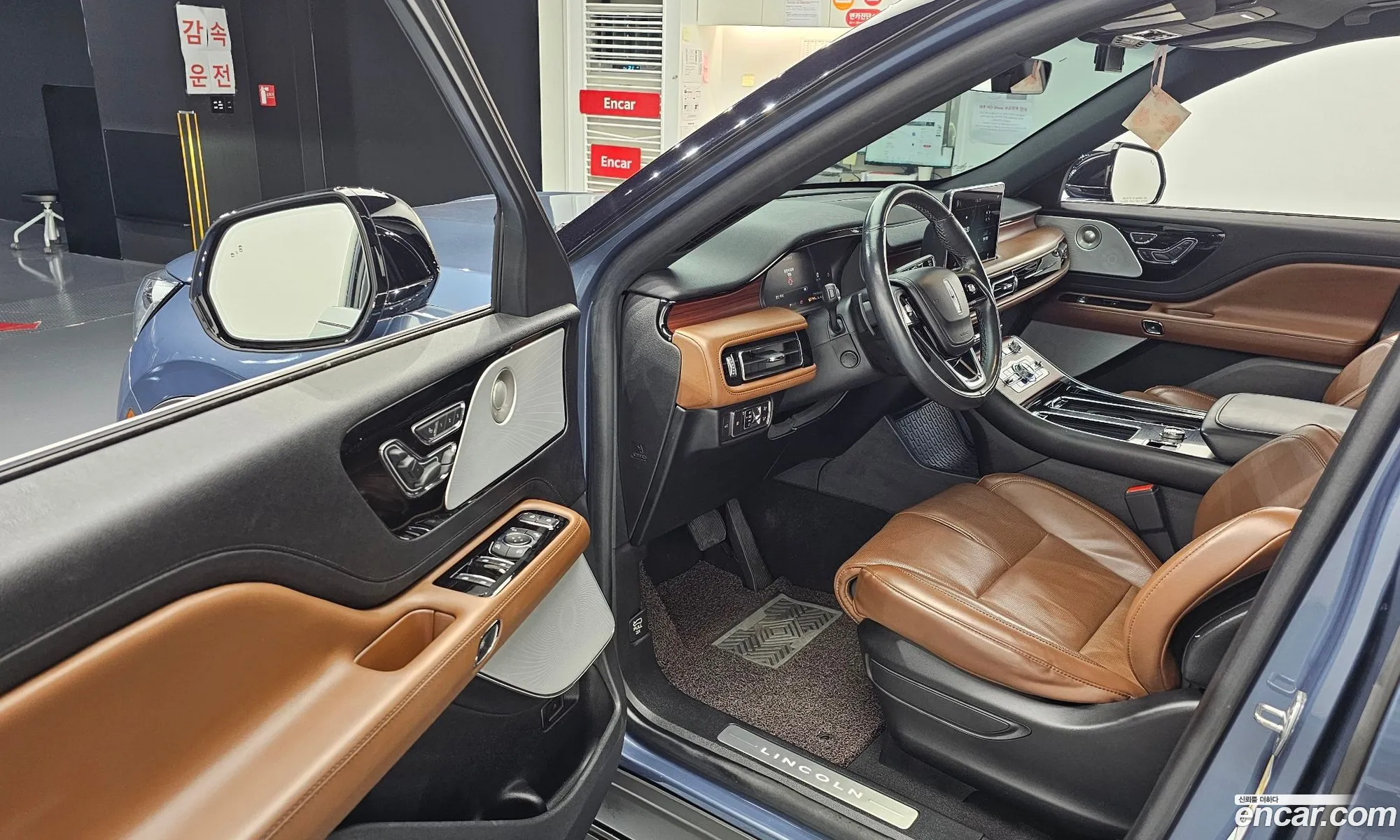 Lincoln Aviator 2021 — 27