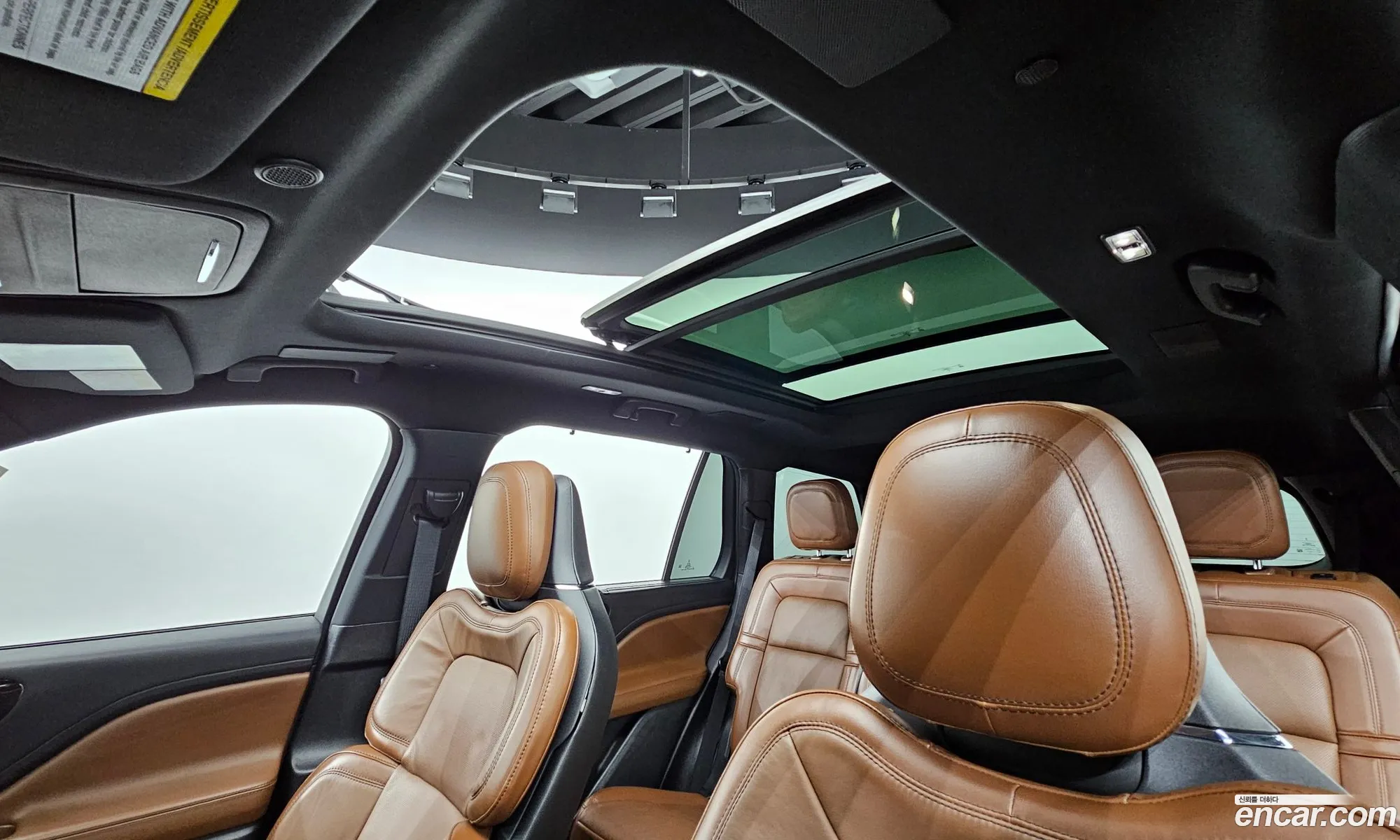 Lincoln Aviator 2021 — 24