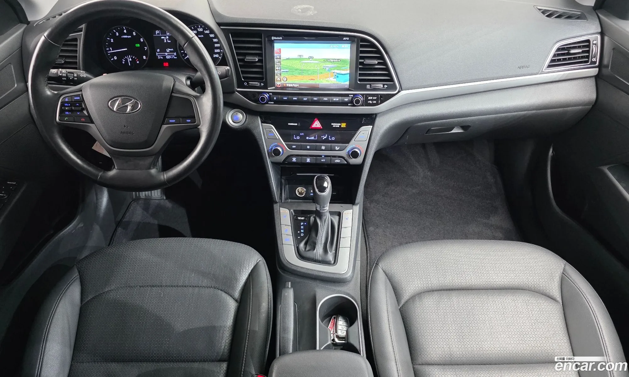 Hyundai Elantra AD 2016 — 3