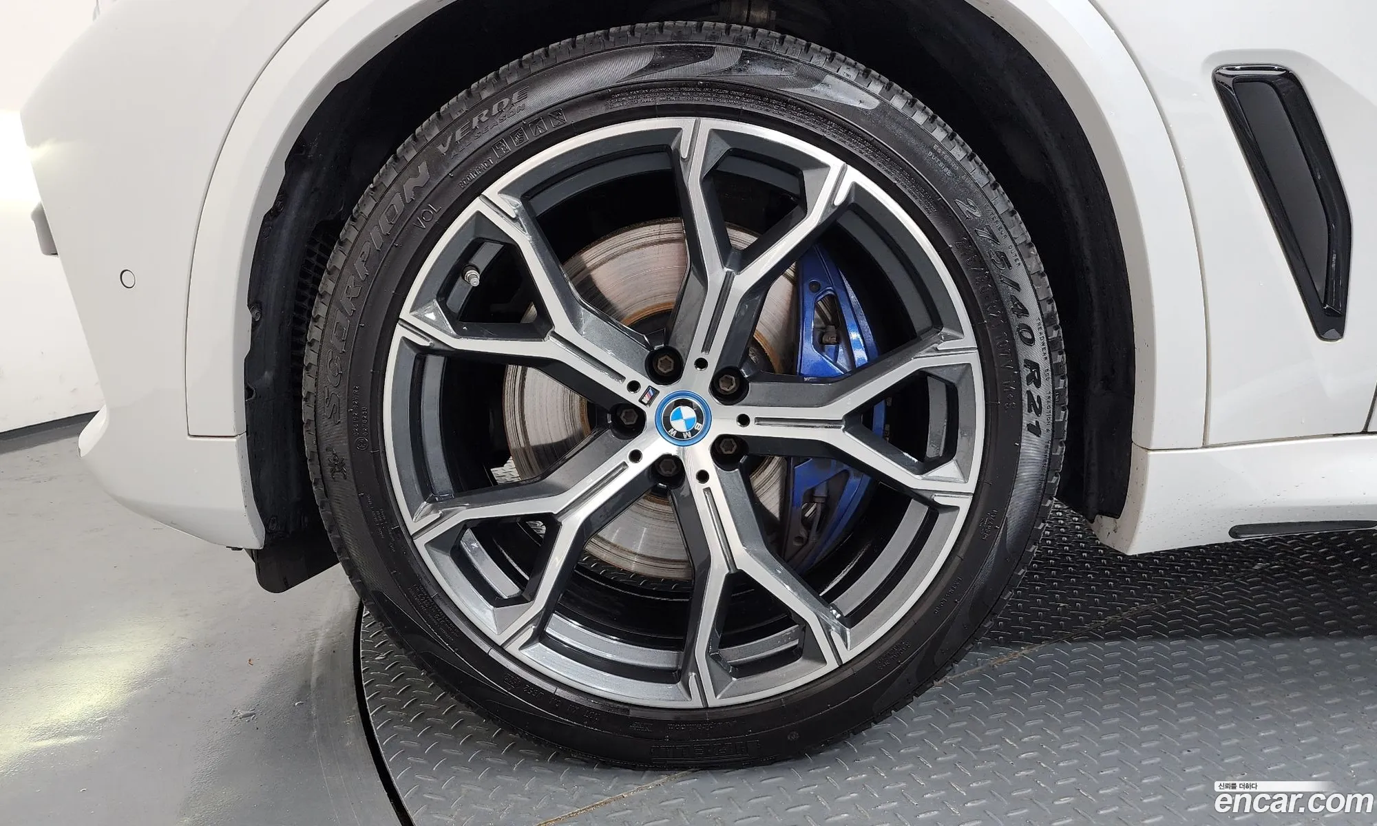 BMW X5 2022 WBATA6105P9N90548 — 4