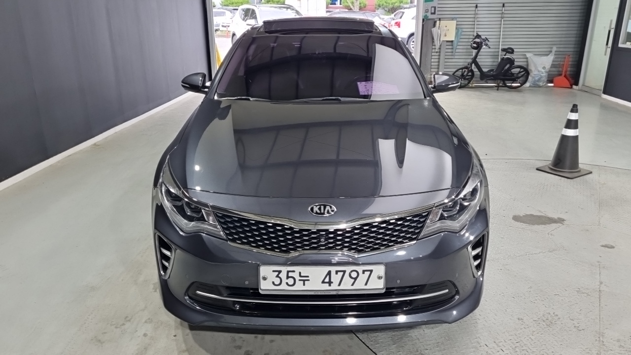 Kia K5 2016 — 2