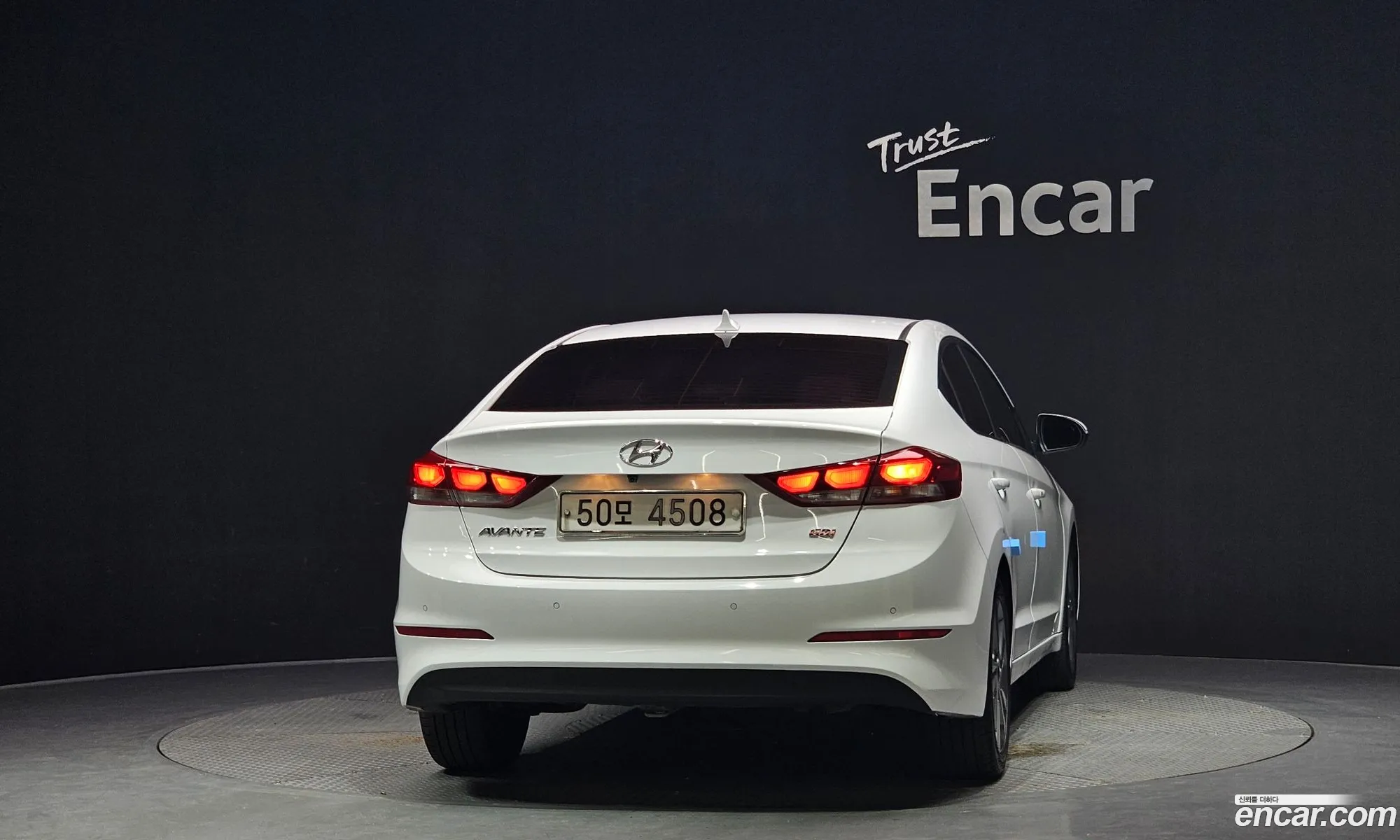 Hyundai Elantra AD 2017 — 4