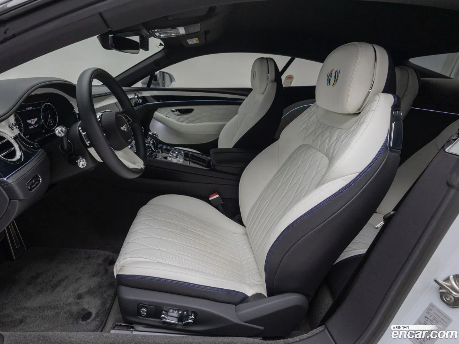 Bentley Continental GT 2024 — 14