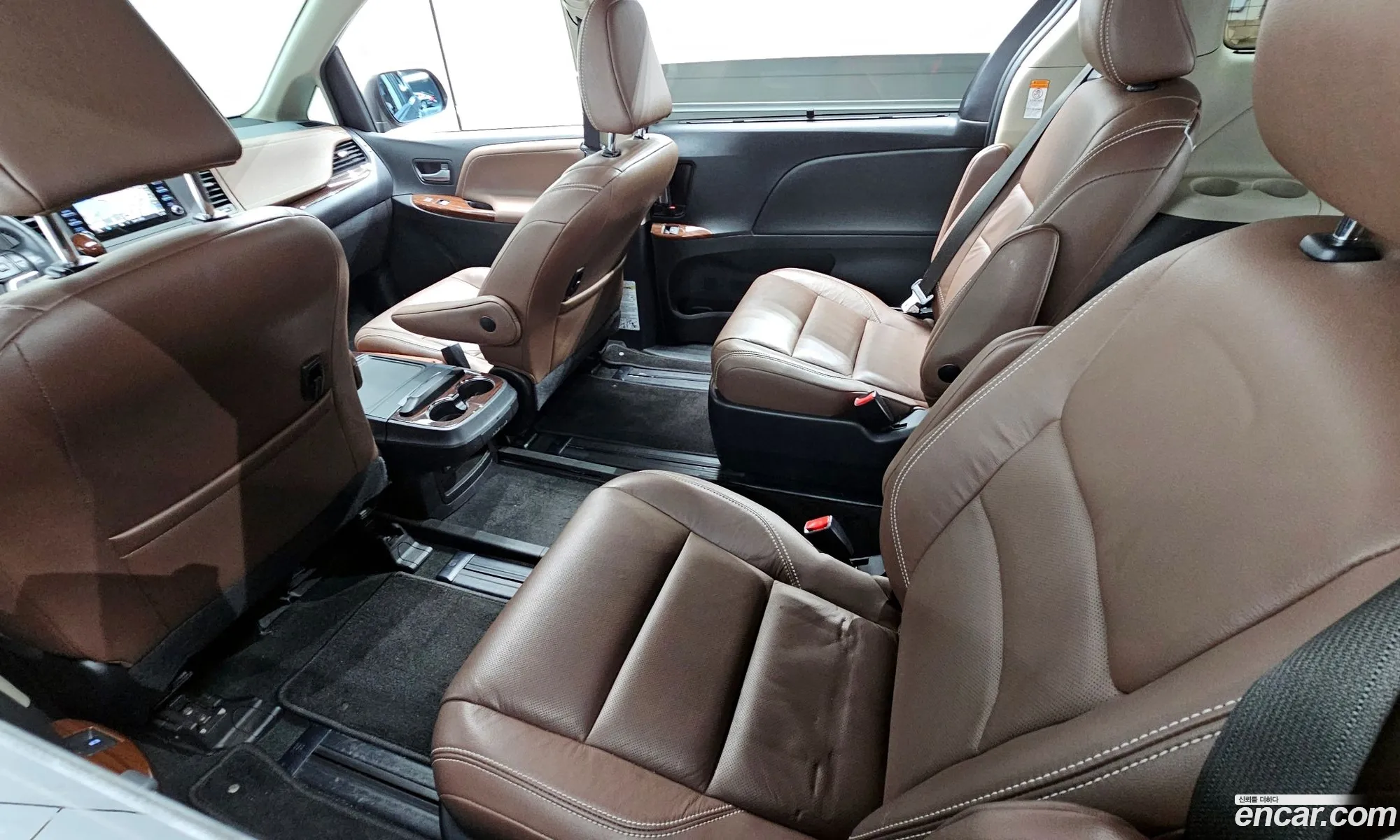 Toyota Sienna 2018 5TDDZ3DC8JS205030 — 6