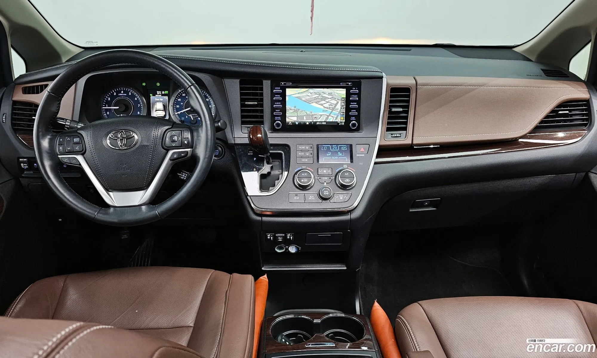 Toyota Sienna 2018 5TDDZ3DC8JS205030 — 10