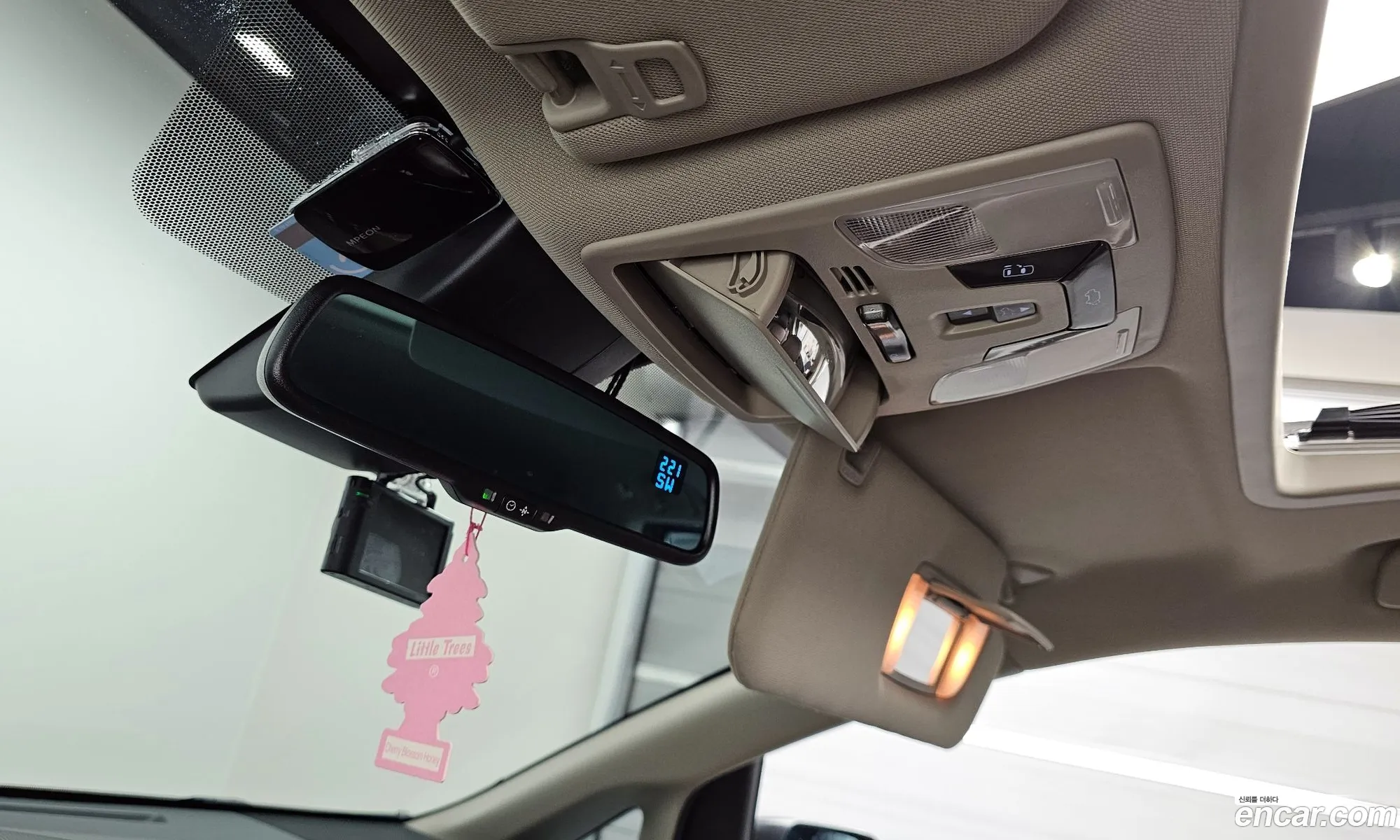Toyota Sienna 2018 5TDDZ3DC8JS205030 — 4