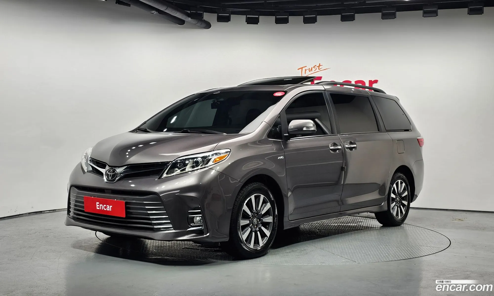 Toyota Sienna 2018 5TDDZ3DC8JS205030 — 22