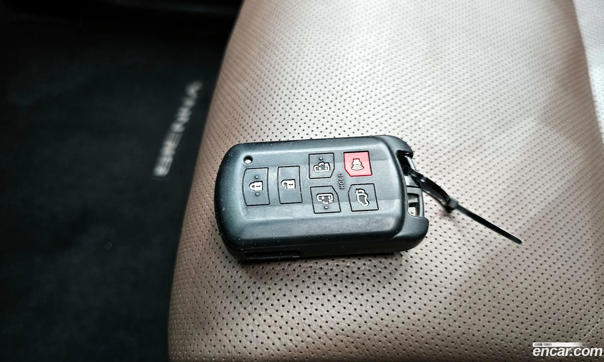 Toyota Sienna 2018 5TDDZ3DC8JS205030 — 27