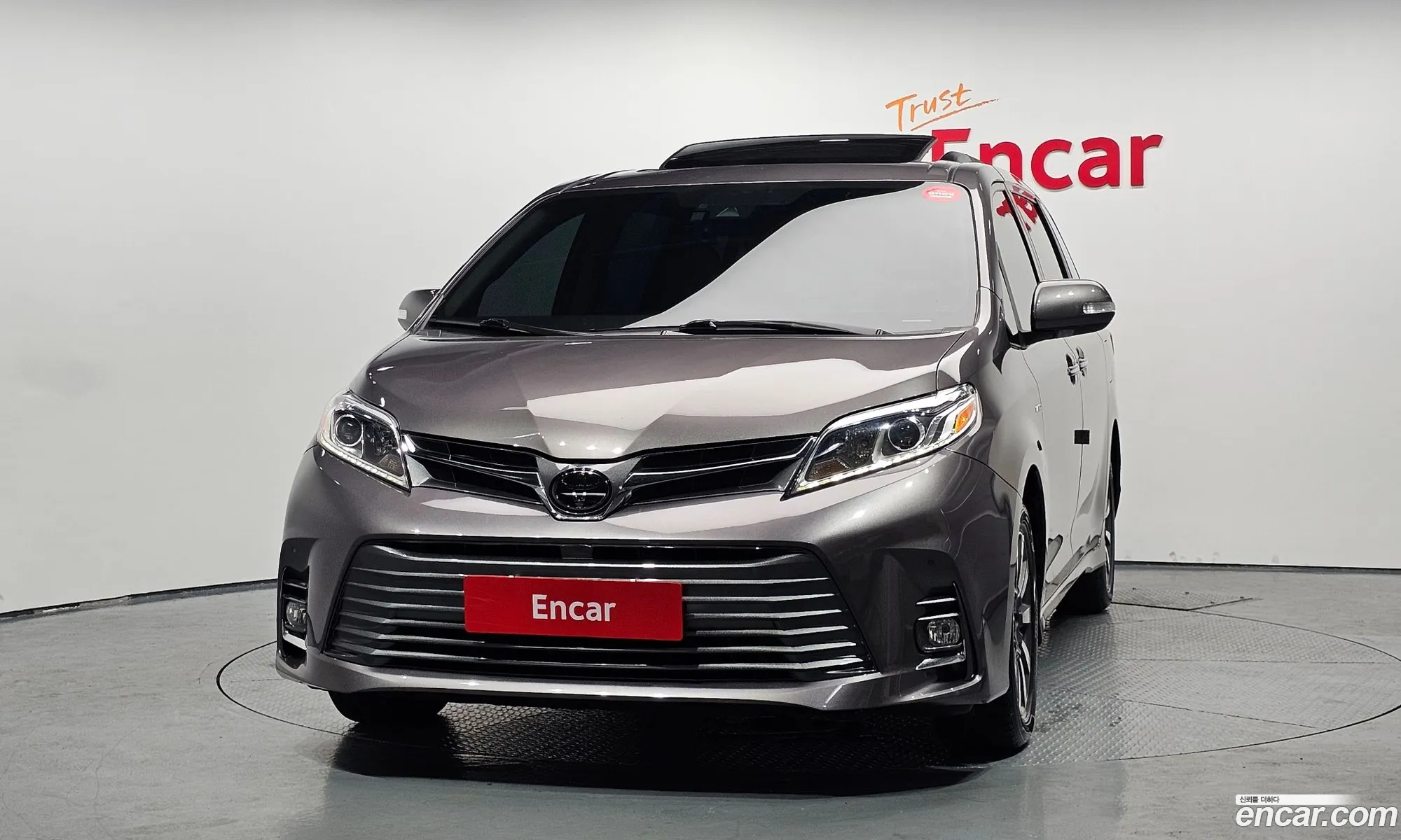 Toyota Sienna 2018 5TDDZ3DC8JS205030 — 13