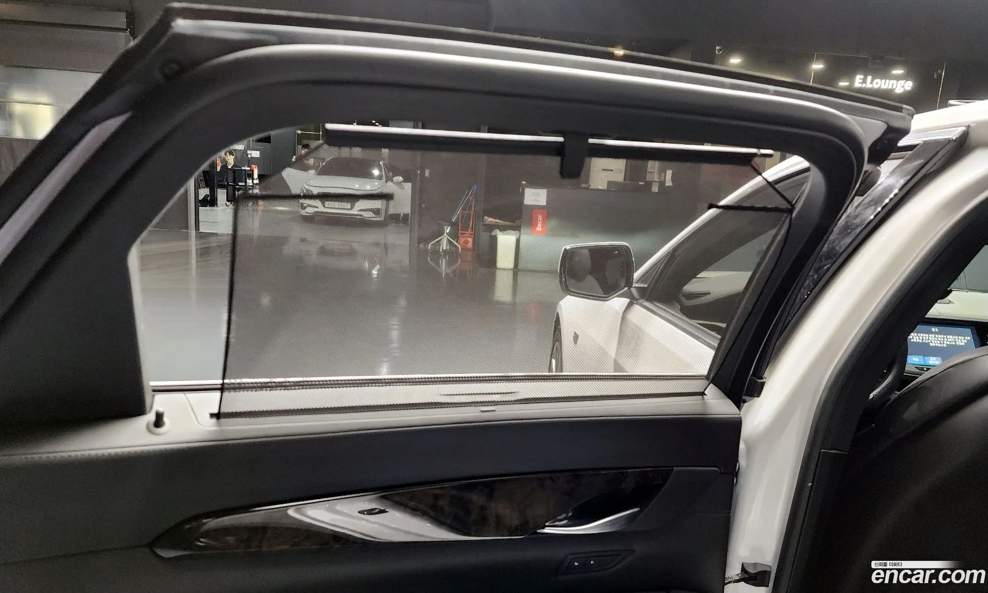 Cadillac CT6 2017 1G6K95RSXHU136577 — 24