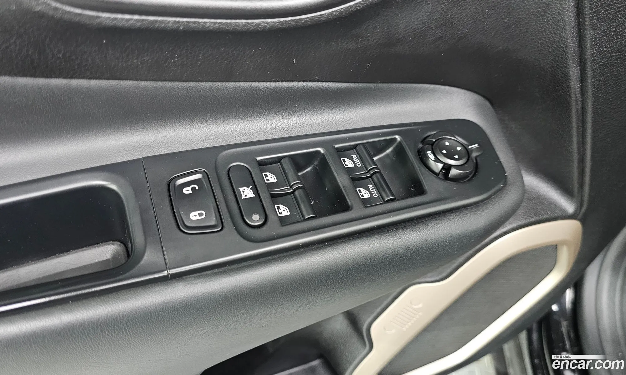 Jeep Renegade 2017 1C4BU0000HPF68417 — 5