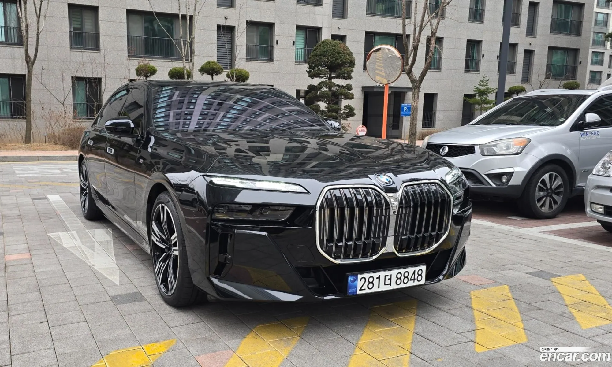 BMW 7 Series 2024 — 12