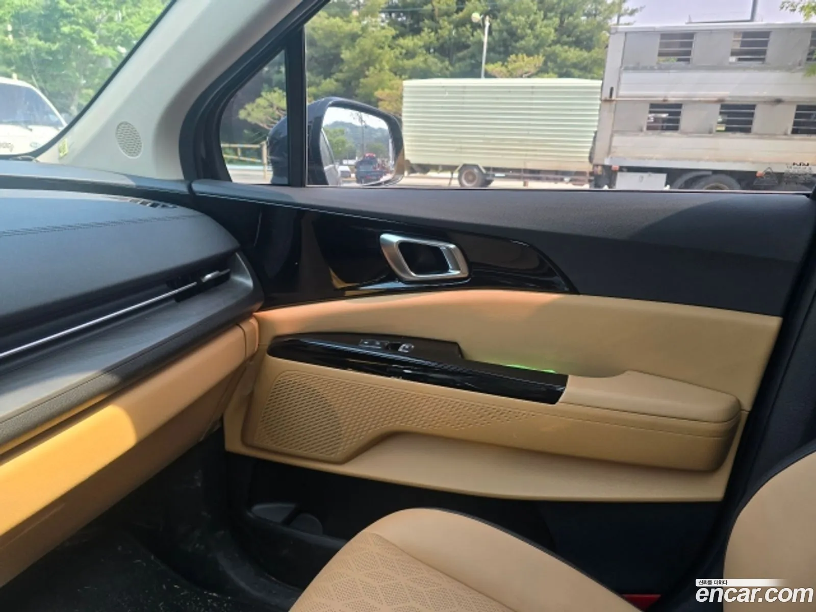 Kia Carnival 2023 — 2