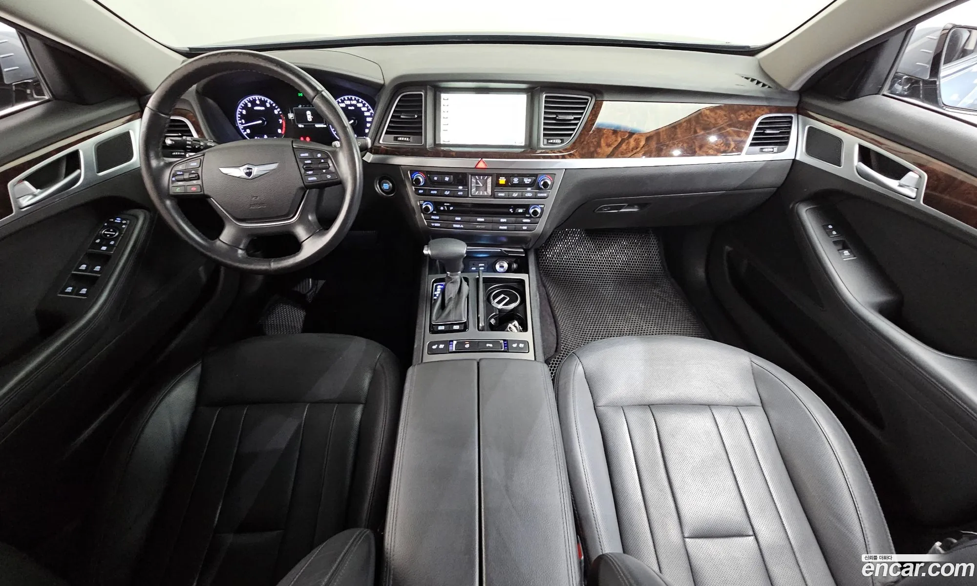 Hyundai Genesis DH 2015 — 3