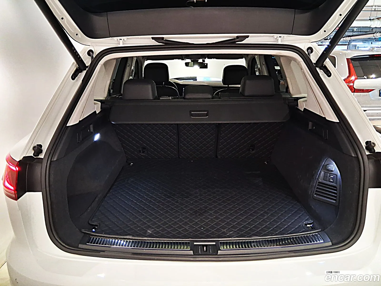 Volkswagen Touareg 2024 — 3