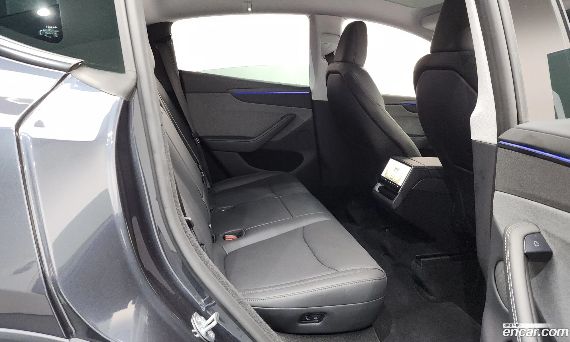 Tesla Model Y 2025 LRWYGCFJ3SC053919 — 15
