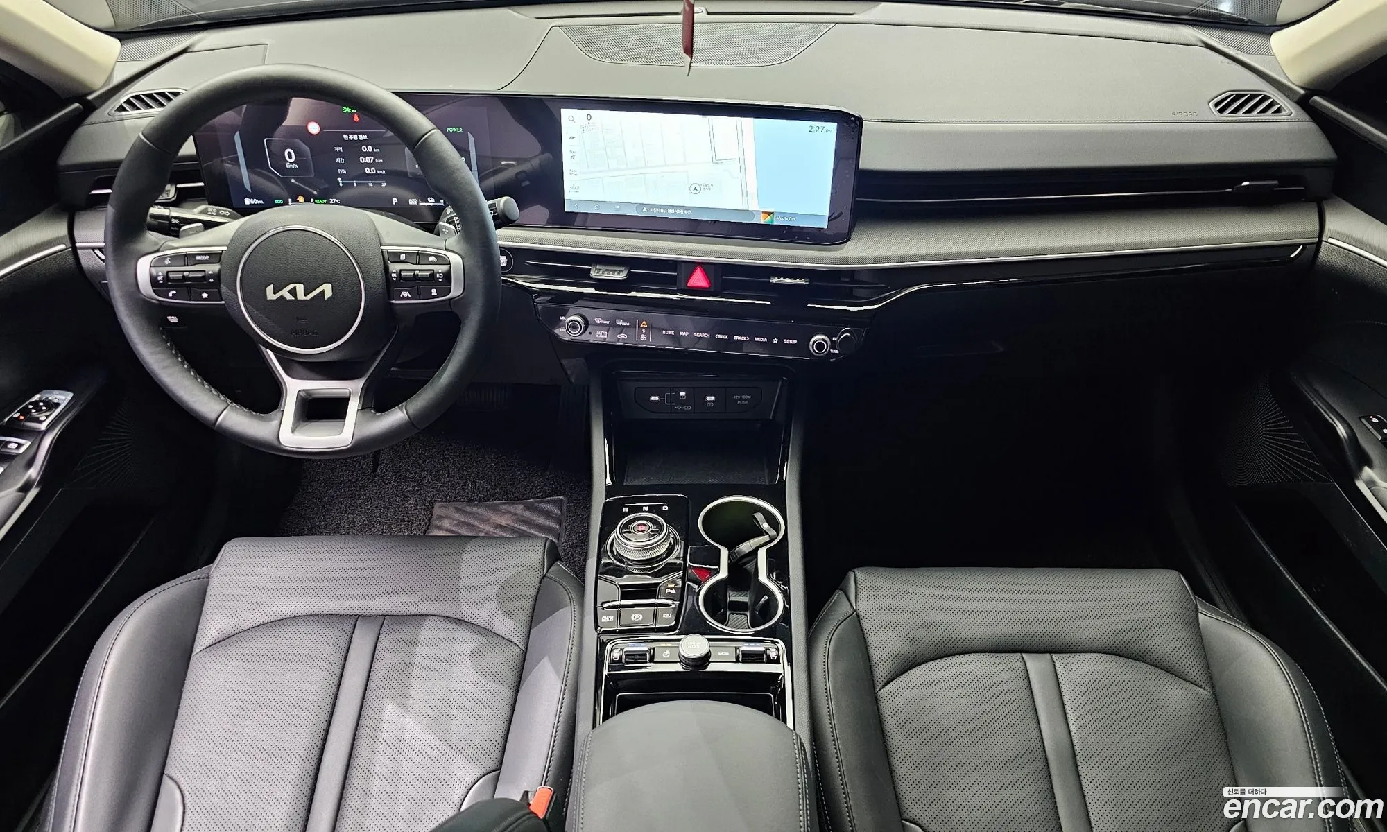 Kia K5 Hybrid 2025 — 3