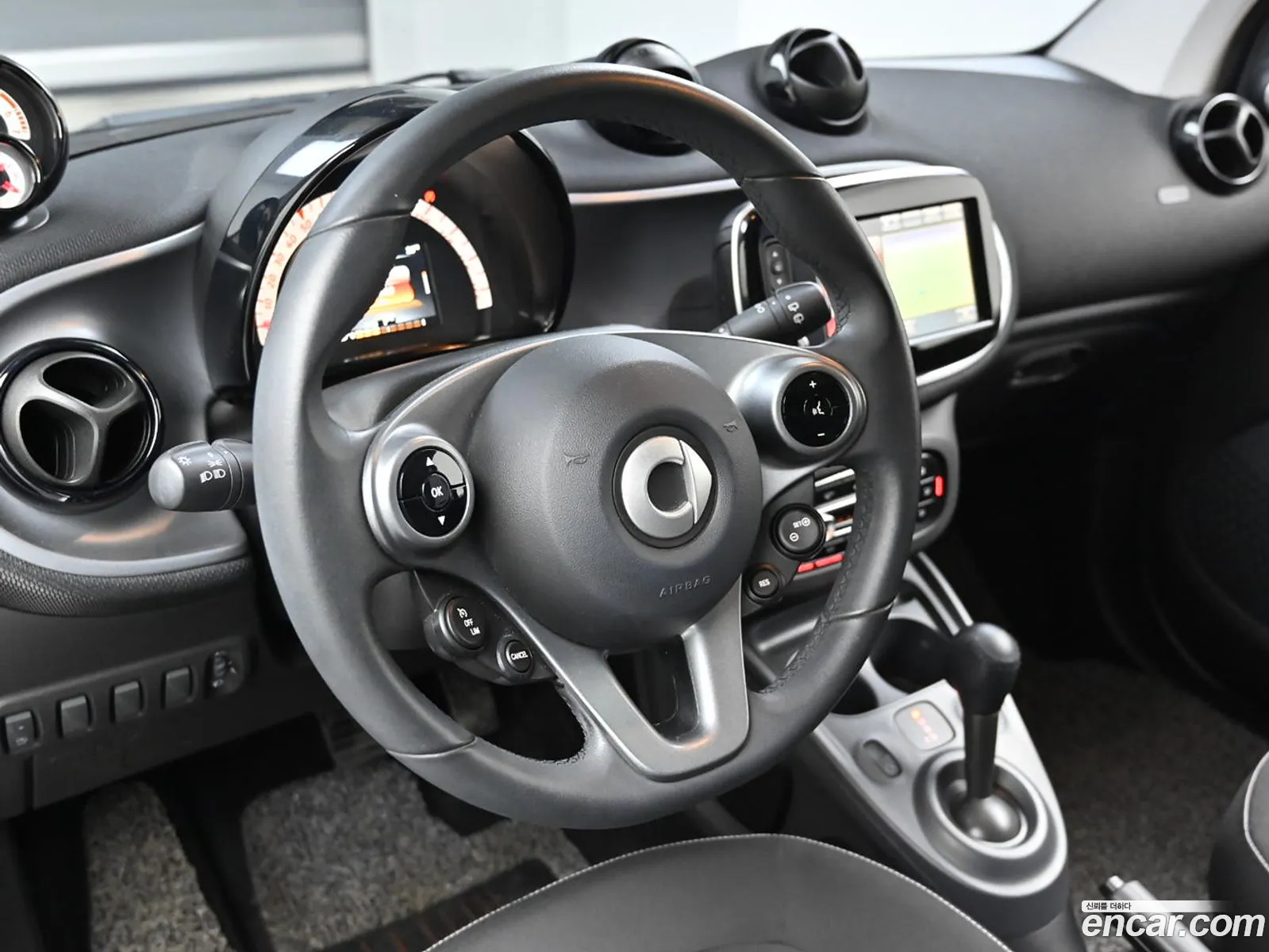 Smart Fortwo Coupe 2015 — 17