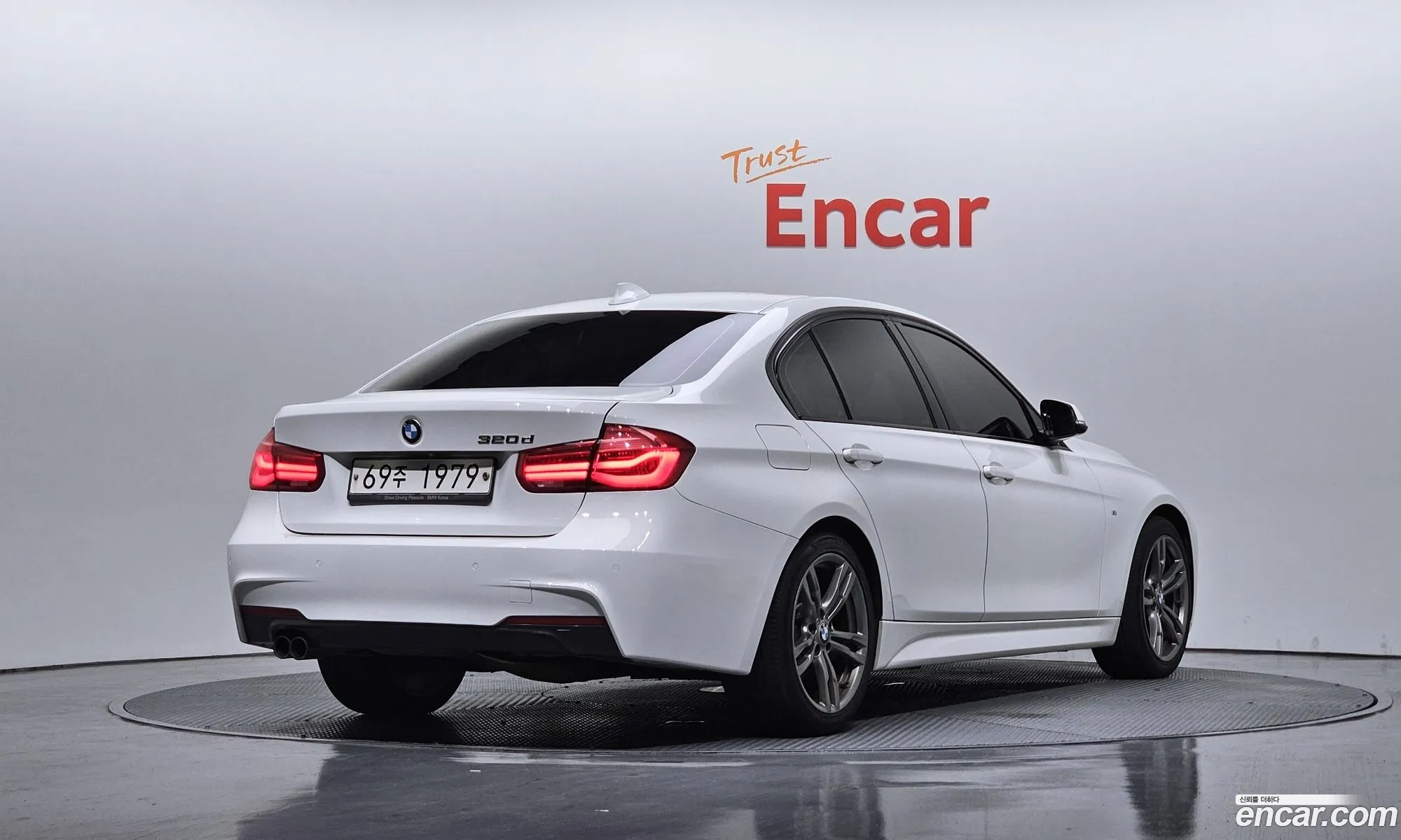 BMW 3 Series 2018 WBA8C5103J5L45563 — 11
