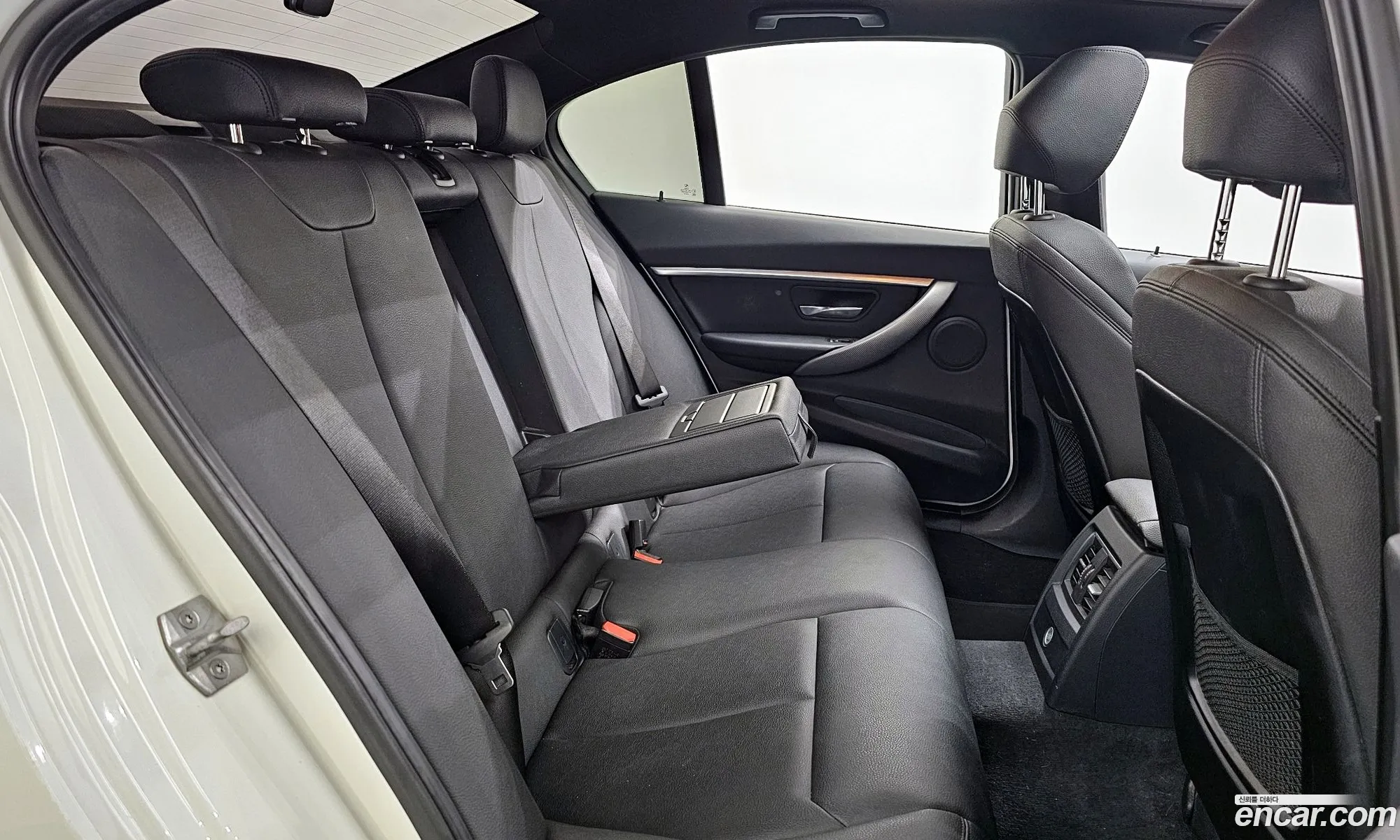 BMW 3 Series 2018 WBA8C5103J5L45563 — 20