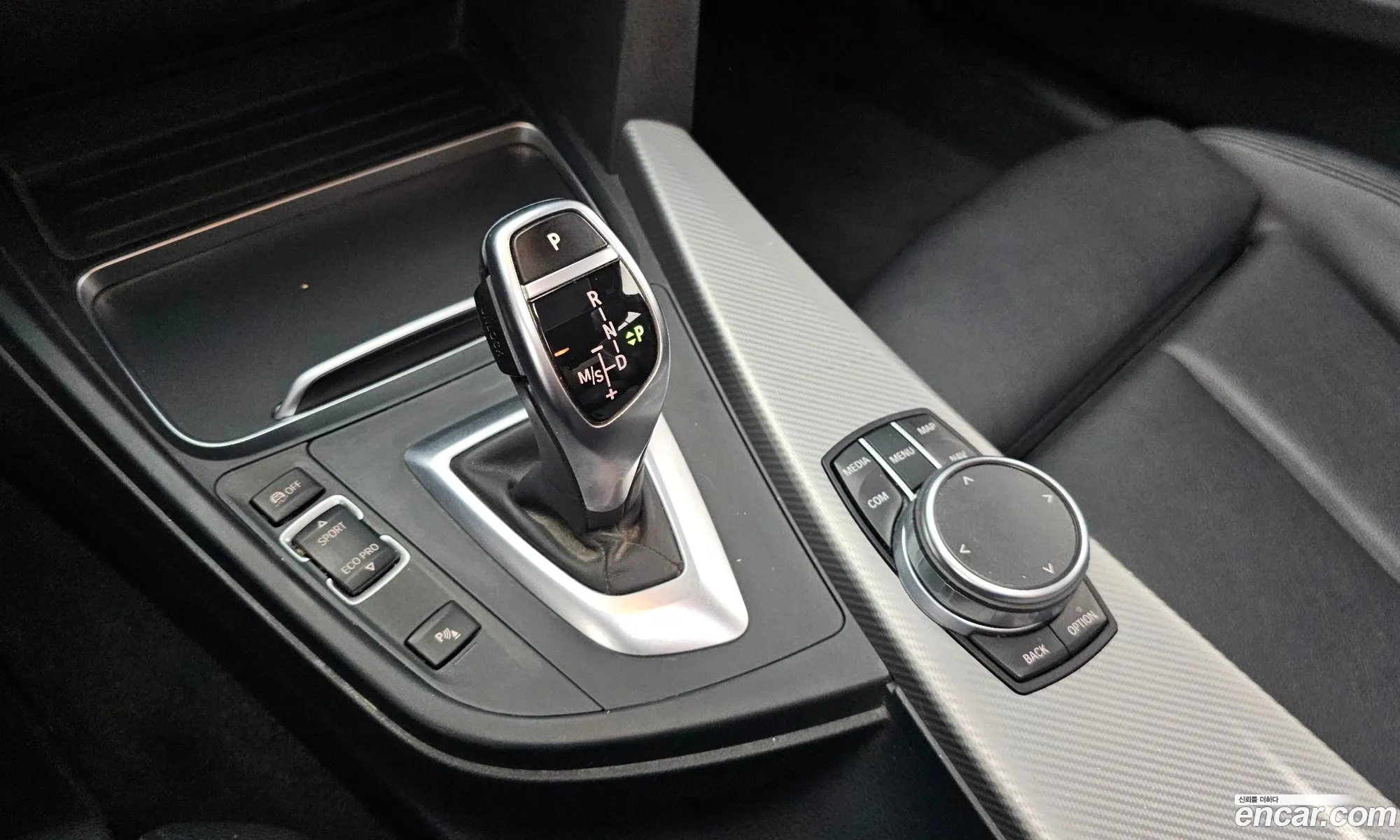 BMW 3 Series 2018 WBA8C5103J5L45563 — 5