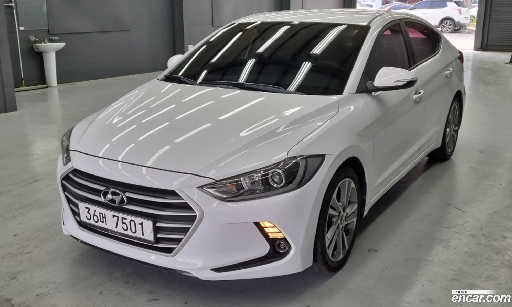 Hyundai Elantra AD 2017 — 2