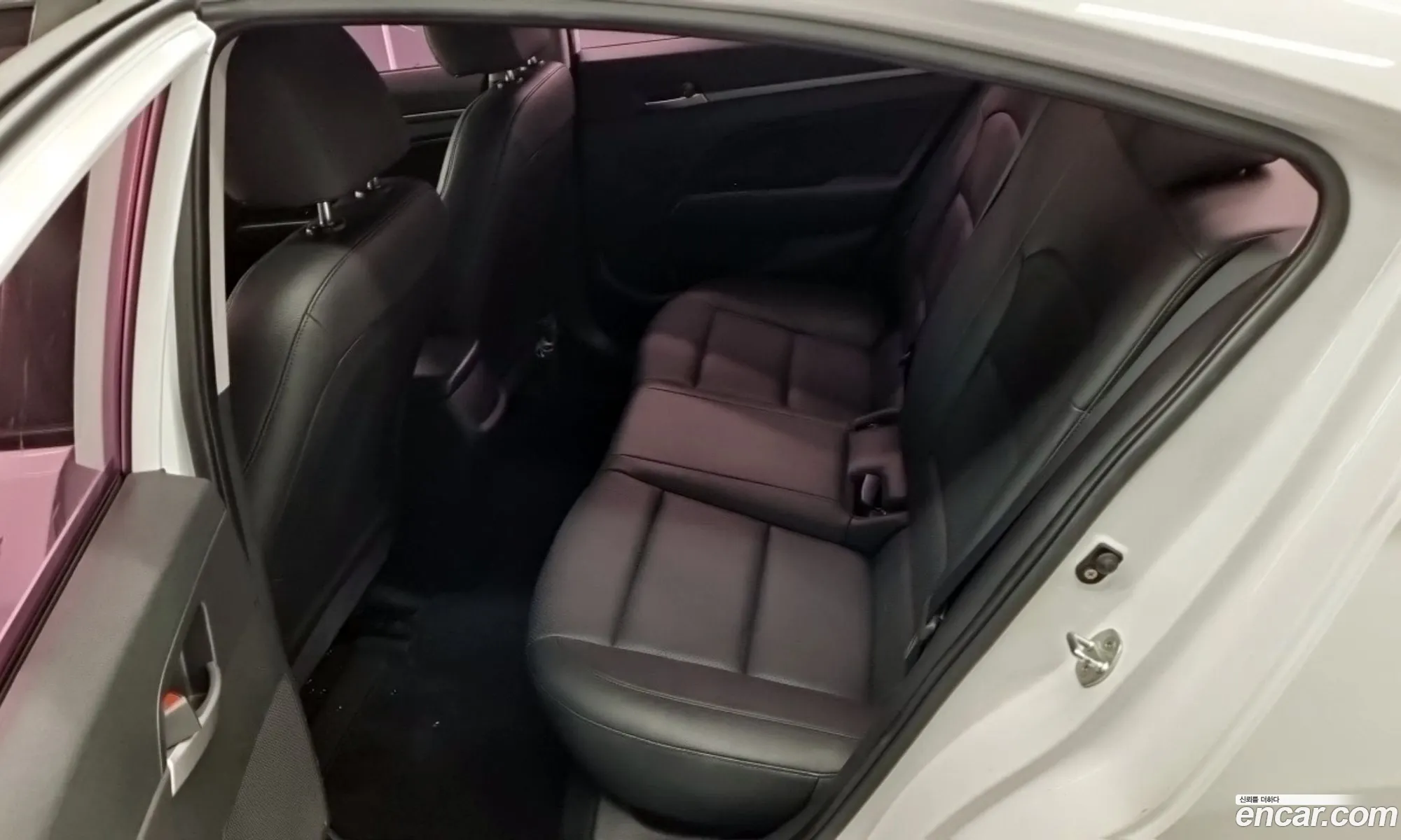 Hyundai Elantra AD 2017 — 4