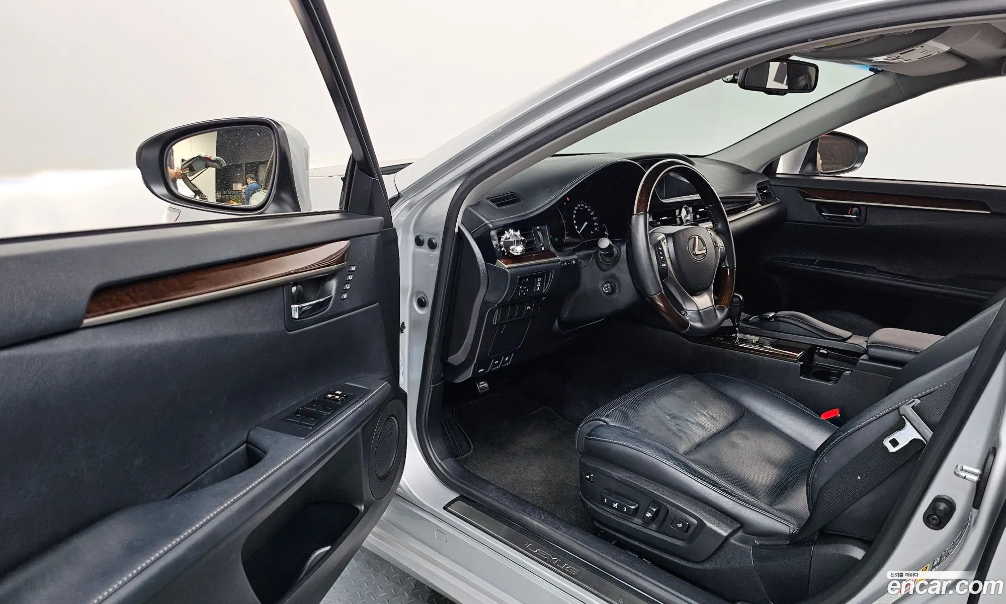 Lexus ES300h 2013 — 7